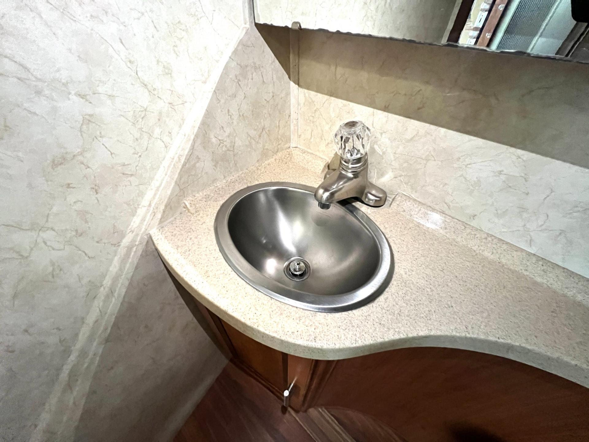 2012 Coachmen 2012 Coachmen Concord - thumbnail 39