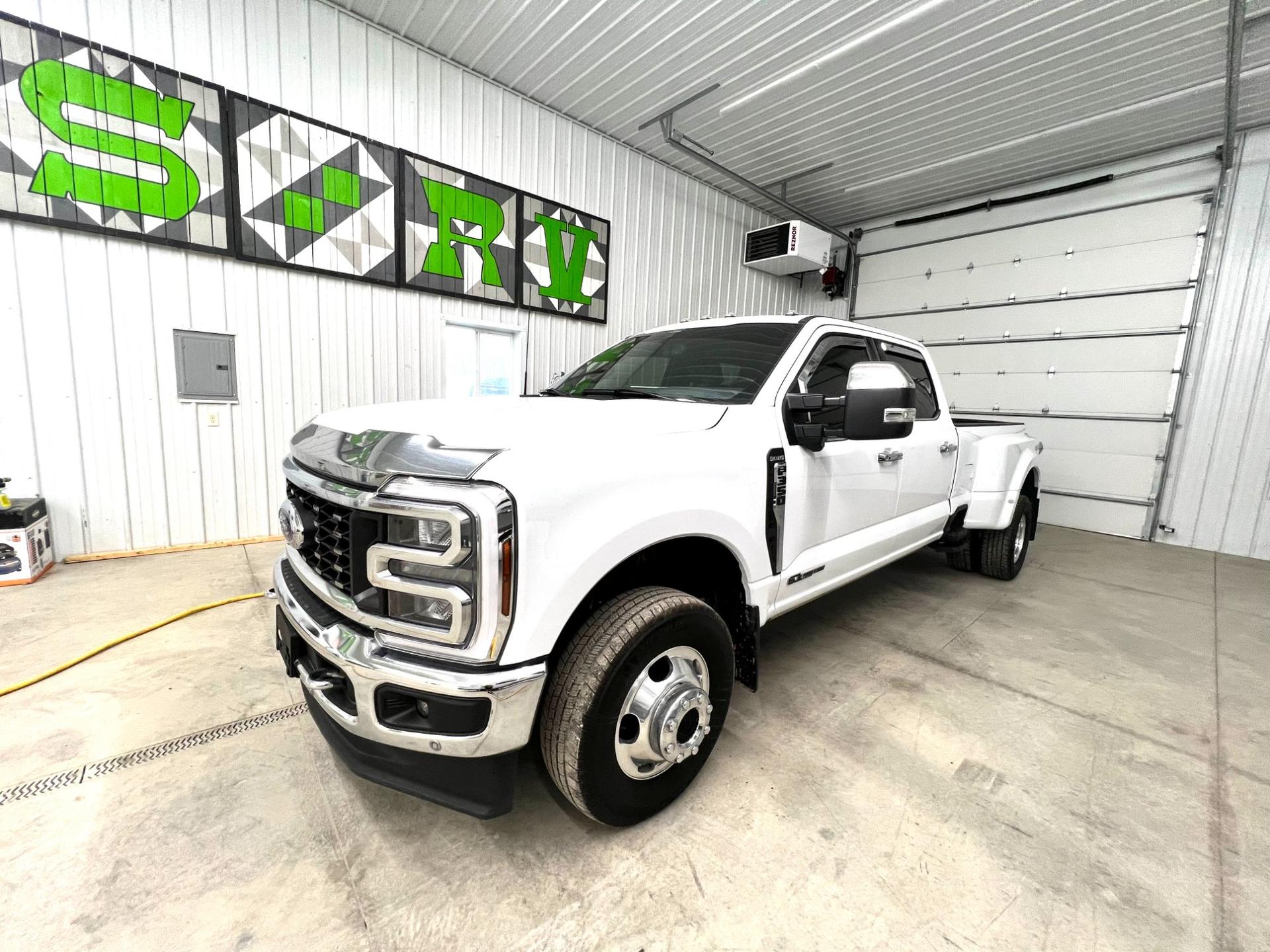 2024 Ford 2024 Ford Super Duty  - thumbnail 4