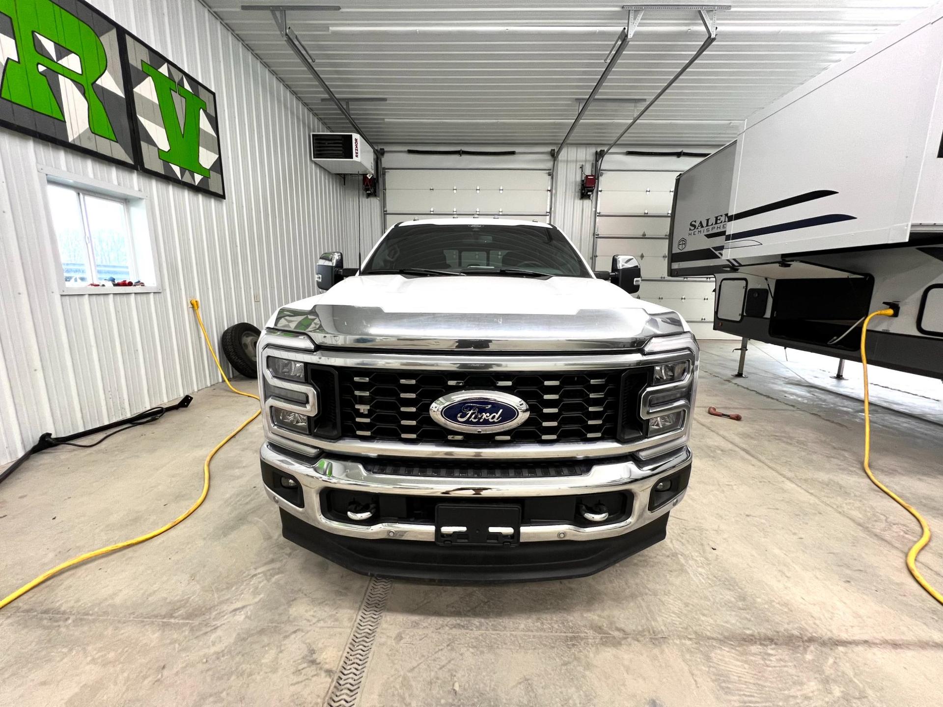 2024 Ford 2024 Ford Super Duty  - thumbnail 3