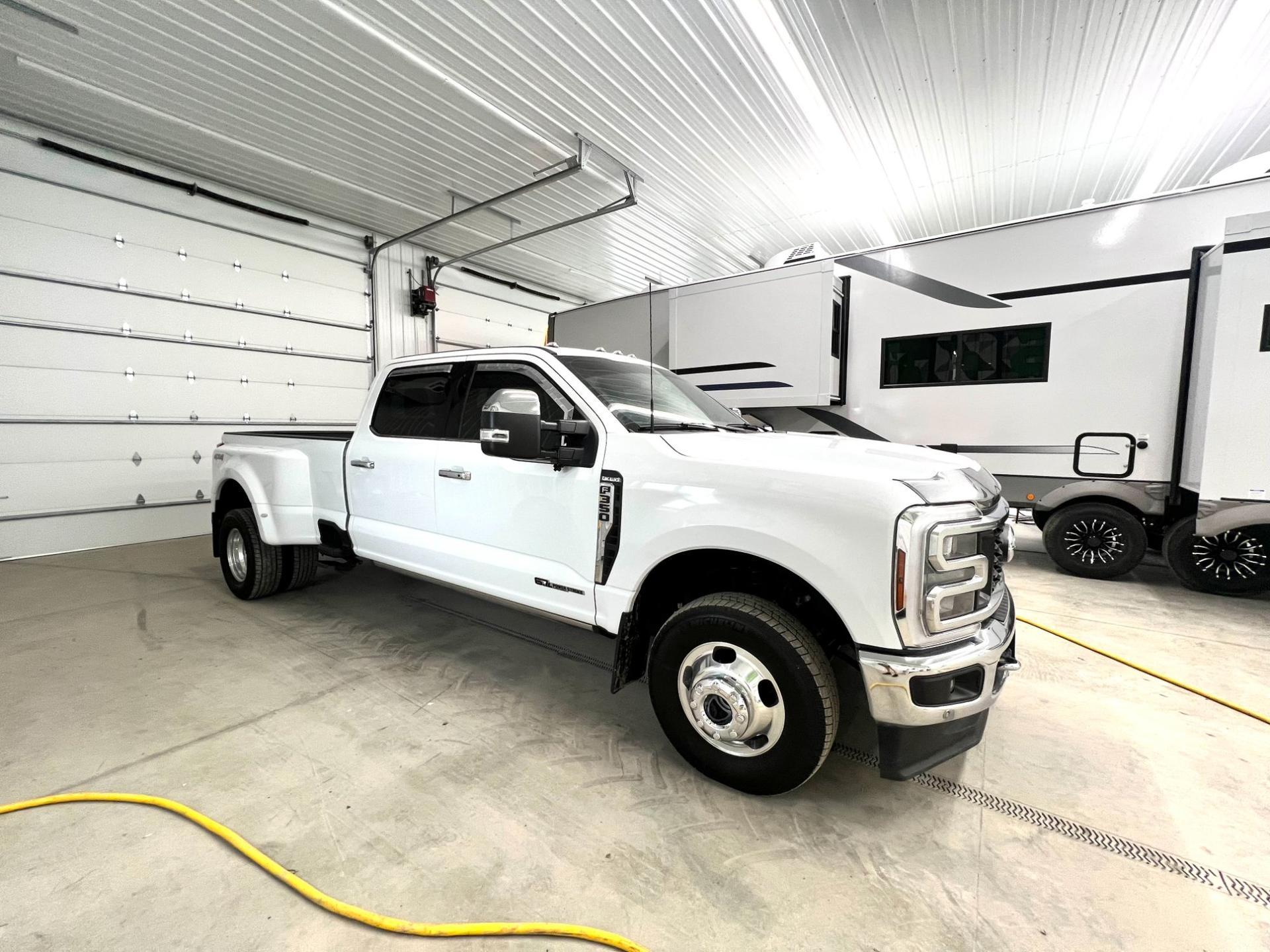 2024 Ford 2024 Ford Super Duty  - thumbnail 2