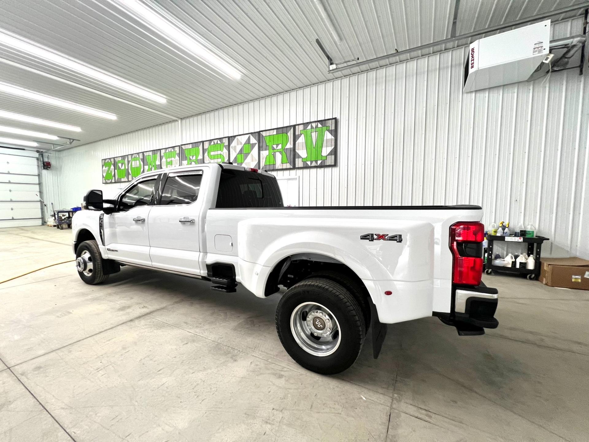 2024 Ford 2024 Ford Super Duty  - thumbnail 5