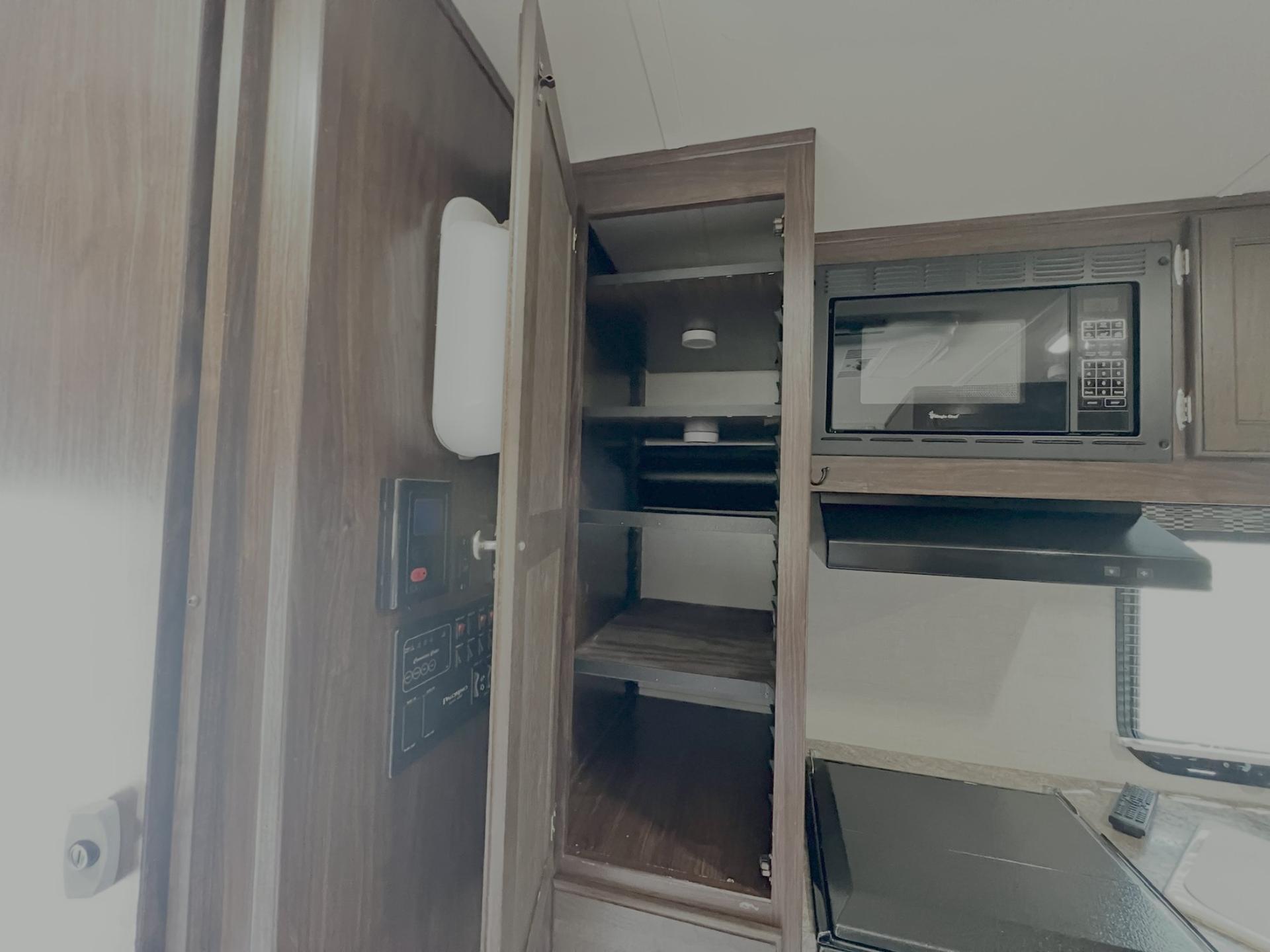 2018 Palomino 2018 Palomino Backpack - thumbnail 17