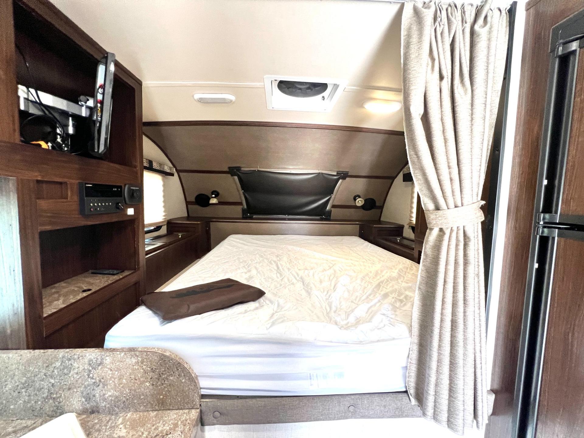 2018 Palomino 2018 Palomino Backpack - thumbnail 21