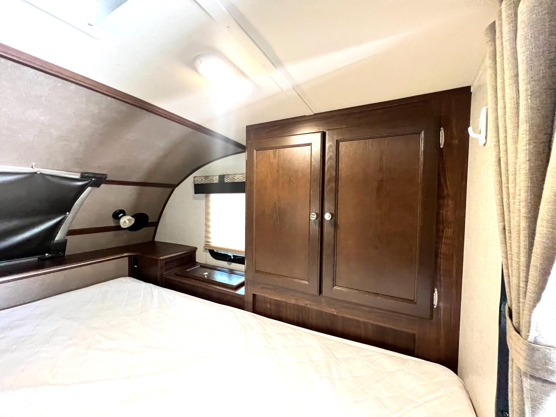 2018 Palomino 2018 Palomino Backpack - thumbnail 23