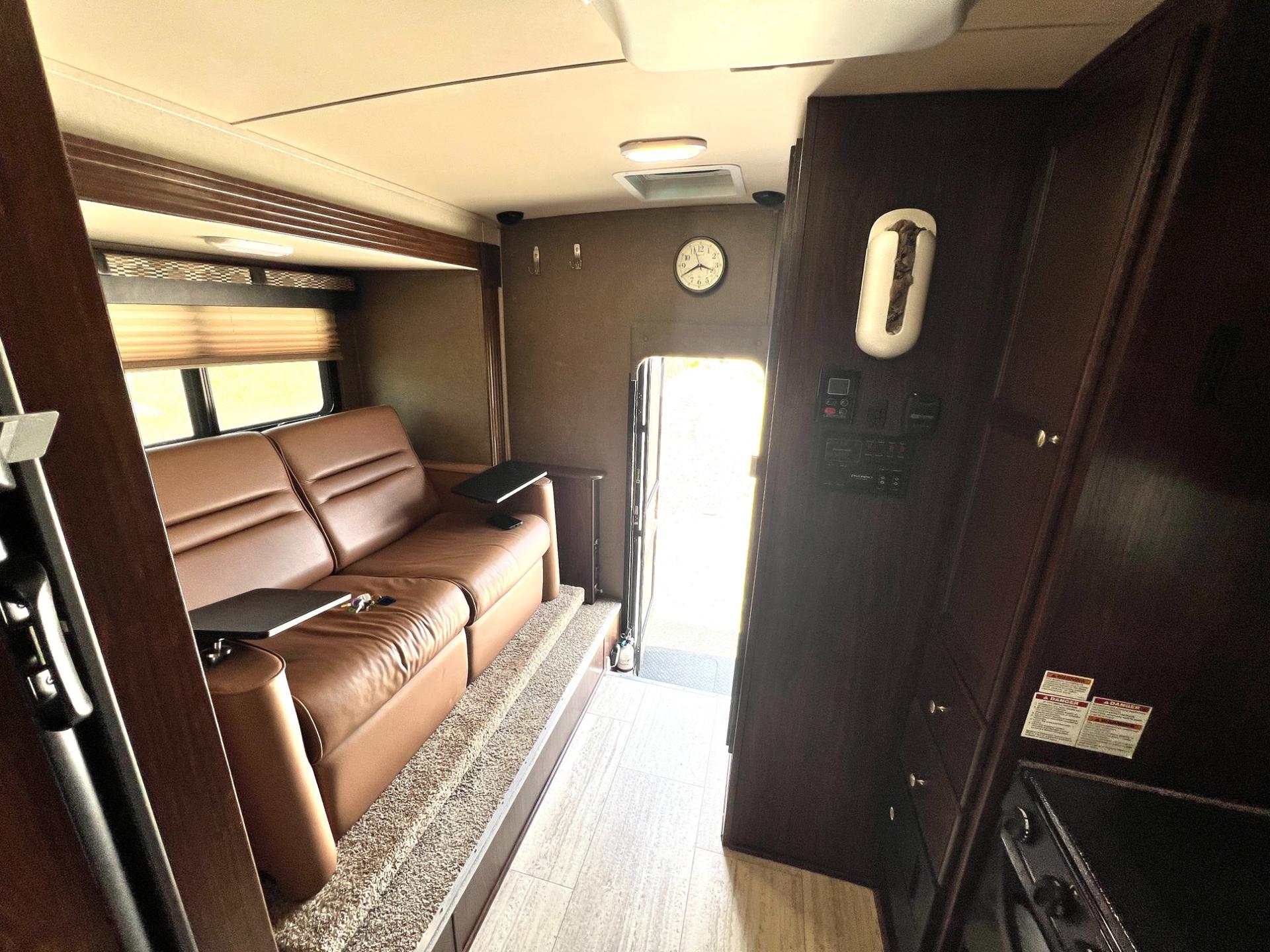 2018 Palomino 2018 Palomino Backpack - thumbnail 26