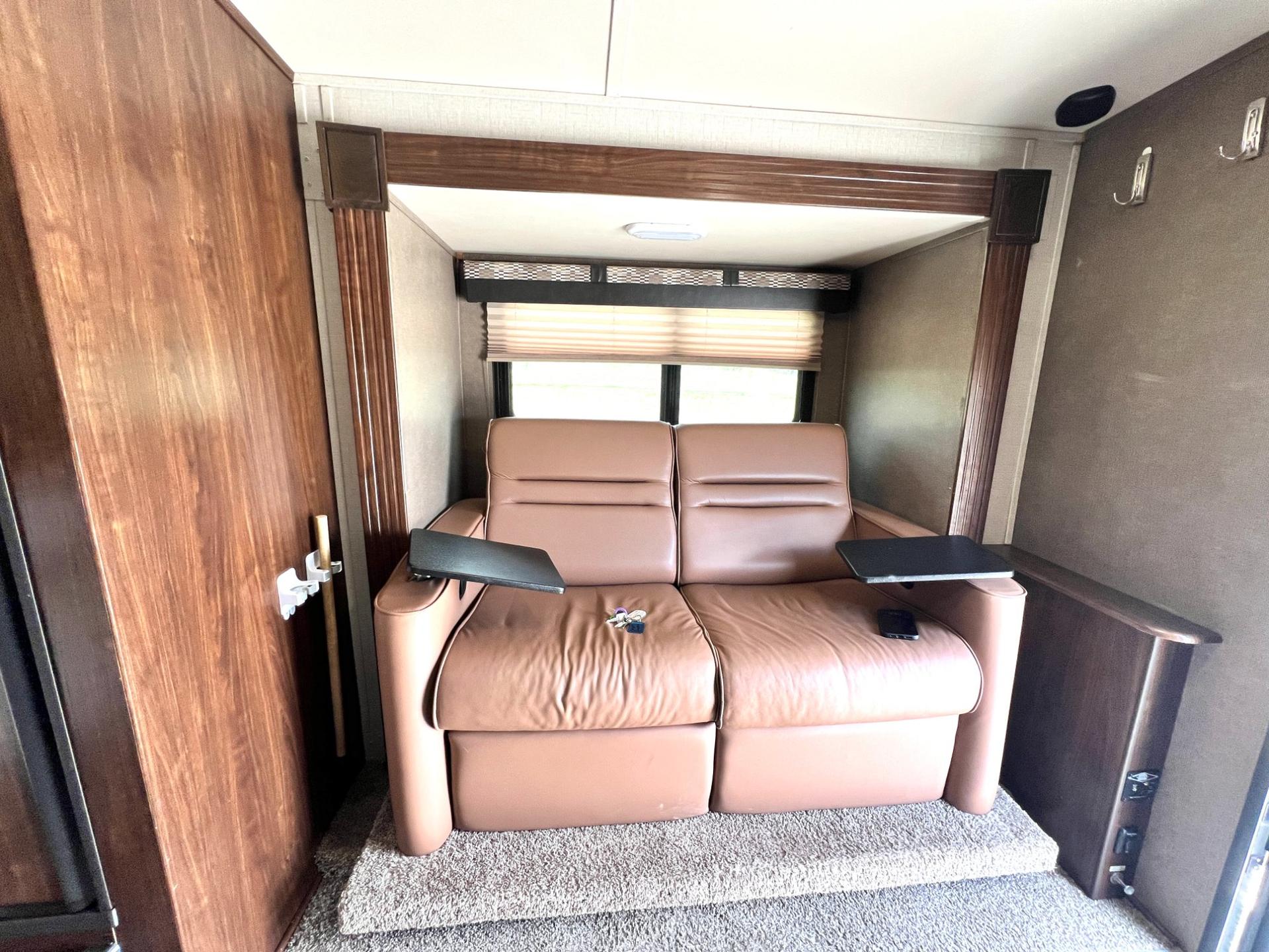 2018 Palomino 2018 Palomino Backpack - thumbnail 27