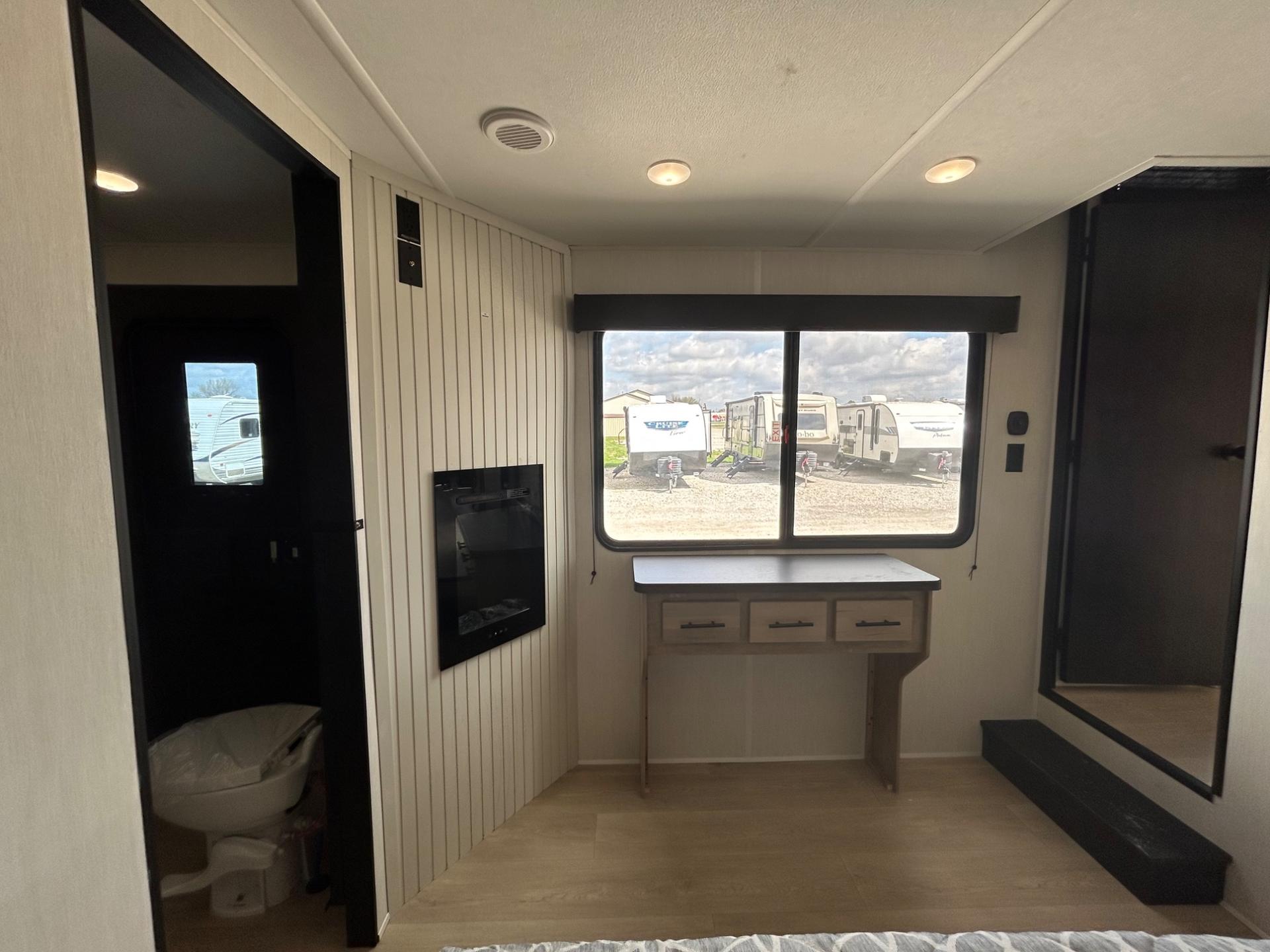 2026 Forest River 2026 Forest River Cherokee Timberwolf - thumbnail 60