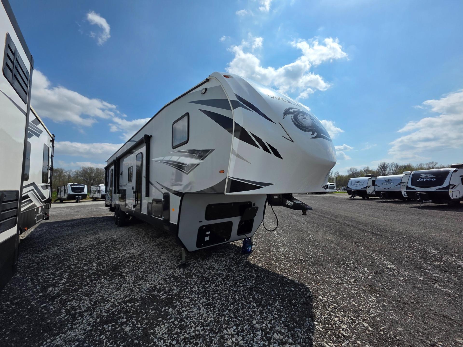 2022 Forest River Cherokee Wolf Pack 365PACK16