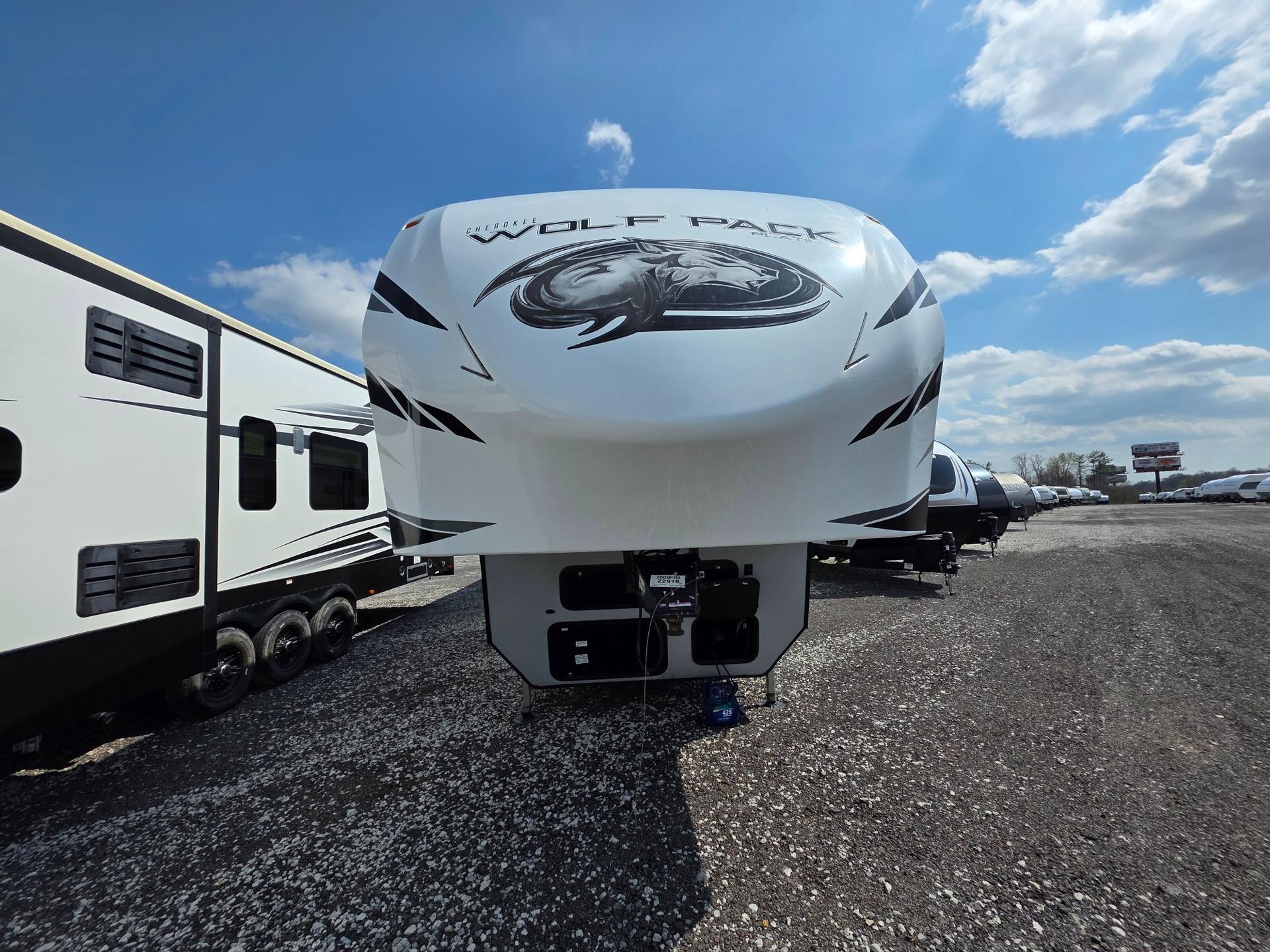 2022 Forest River 2022 Forest River Cherokee Wolf Pack - thumbnail 2