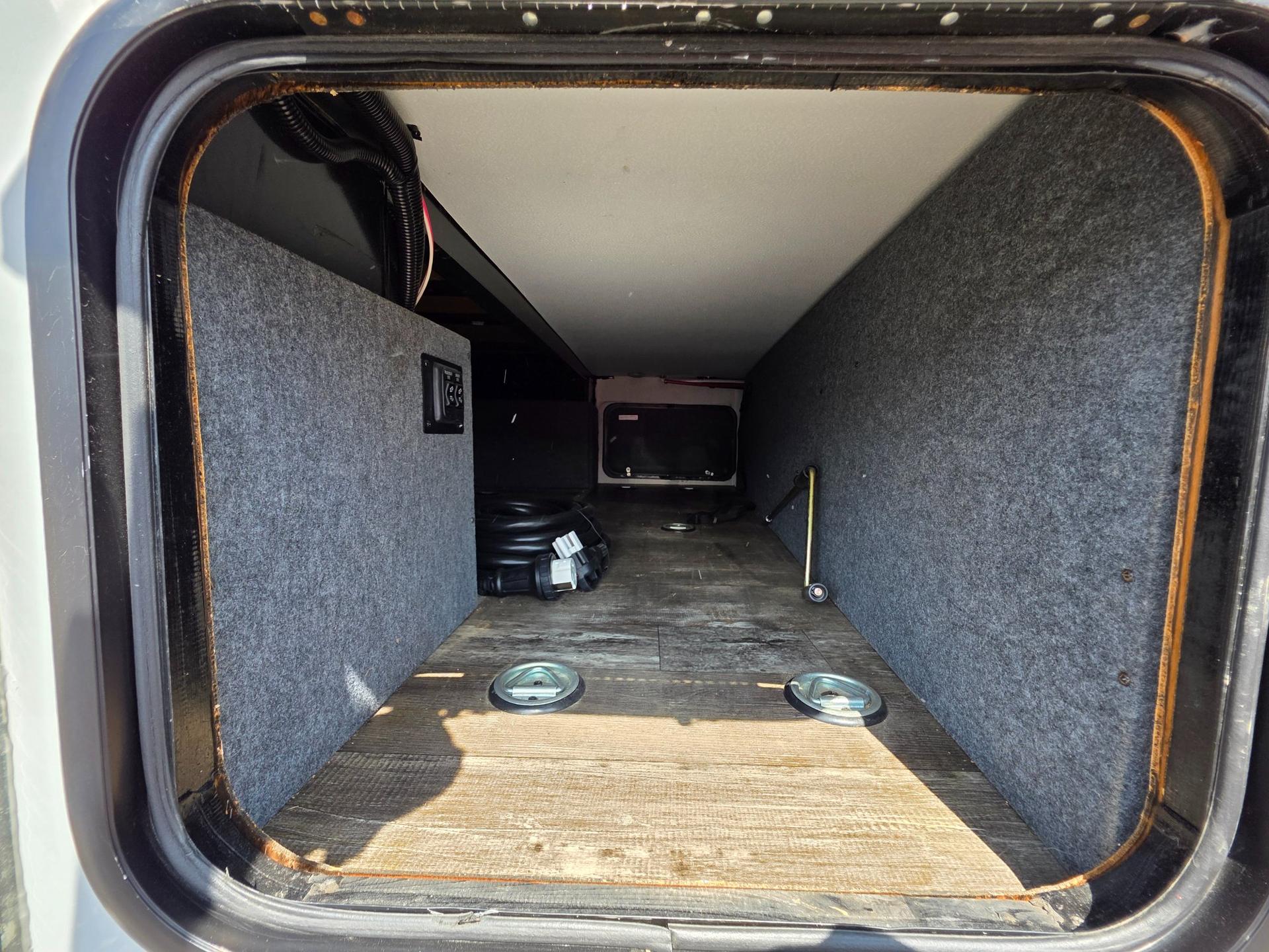 2022 Forest River 2022 Forest River Cherokee Wolf Pack - thumbnail 15