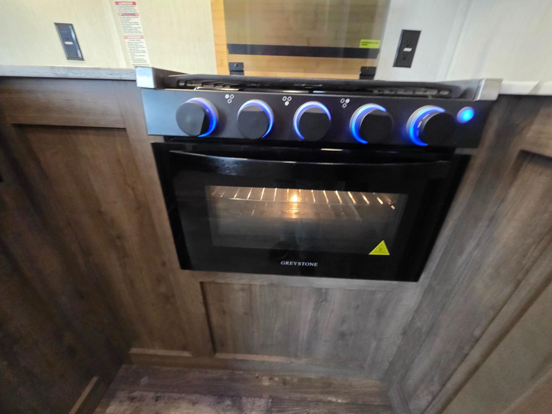 2022 Forest River 2022 Forest River Cherokee Wolf Pack - thumbnail 27