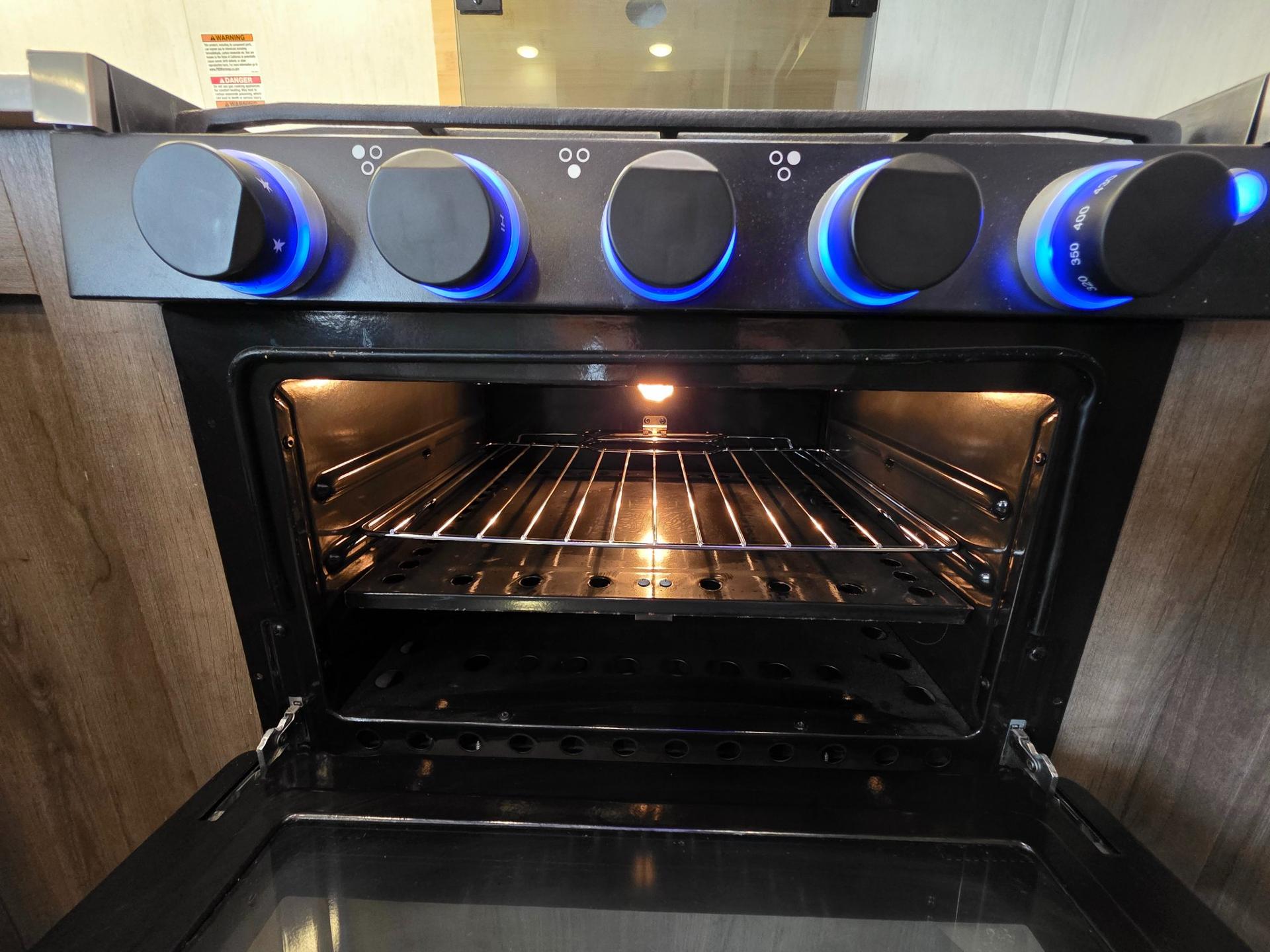 2022 Forest River 2022 Forest River Cherokee Wolf Pack - thumbnail 28