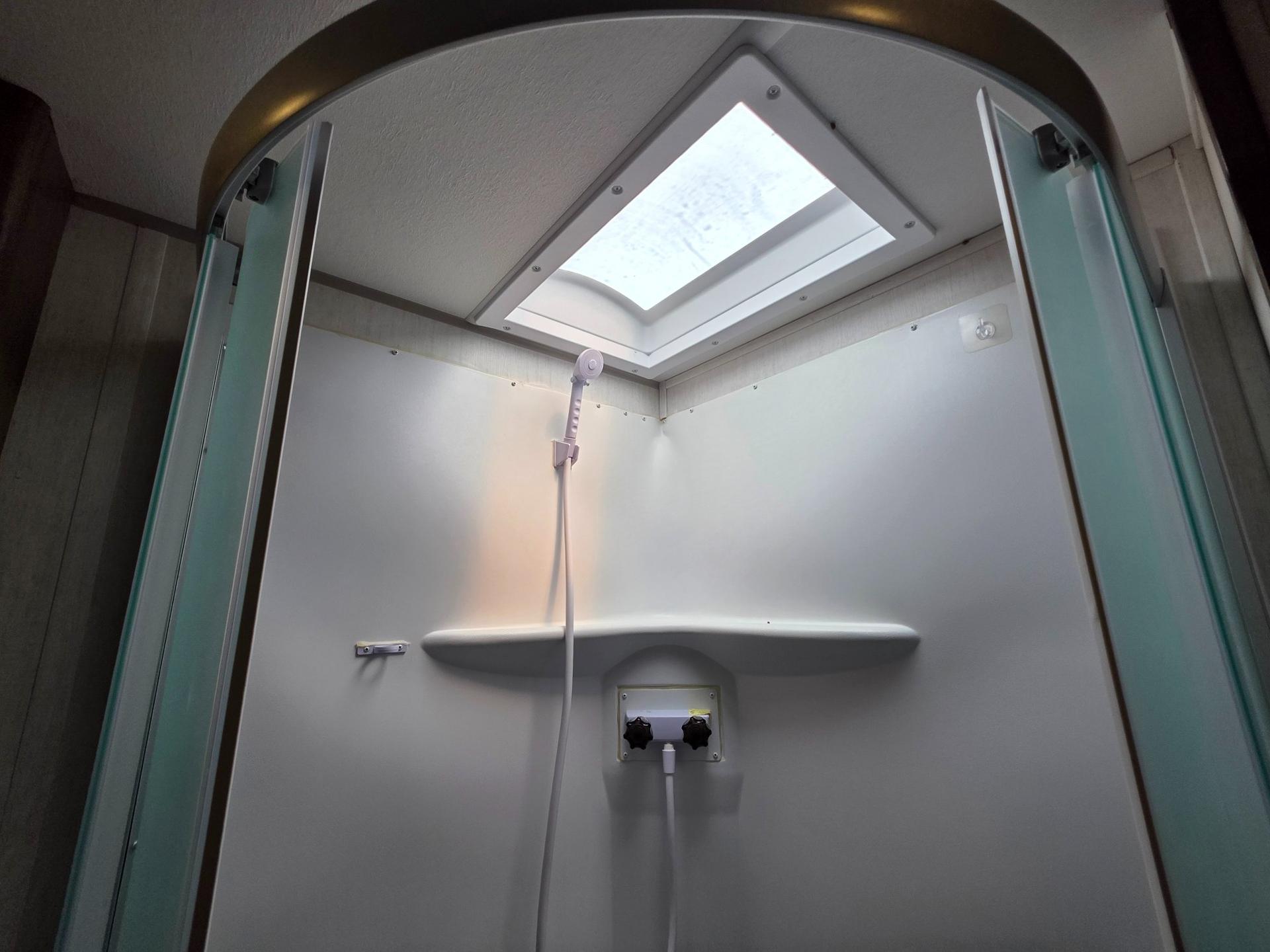 2022 Forest River 2022 Forest River Cherokee Wolf Pack - thumbnail 44