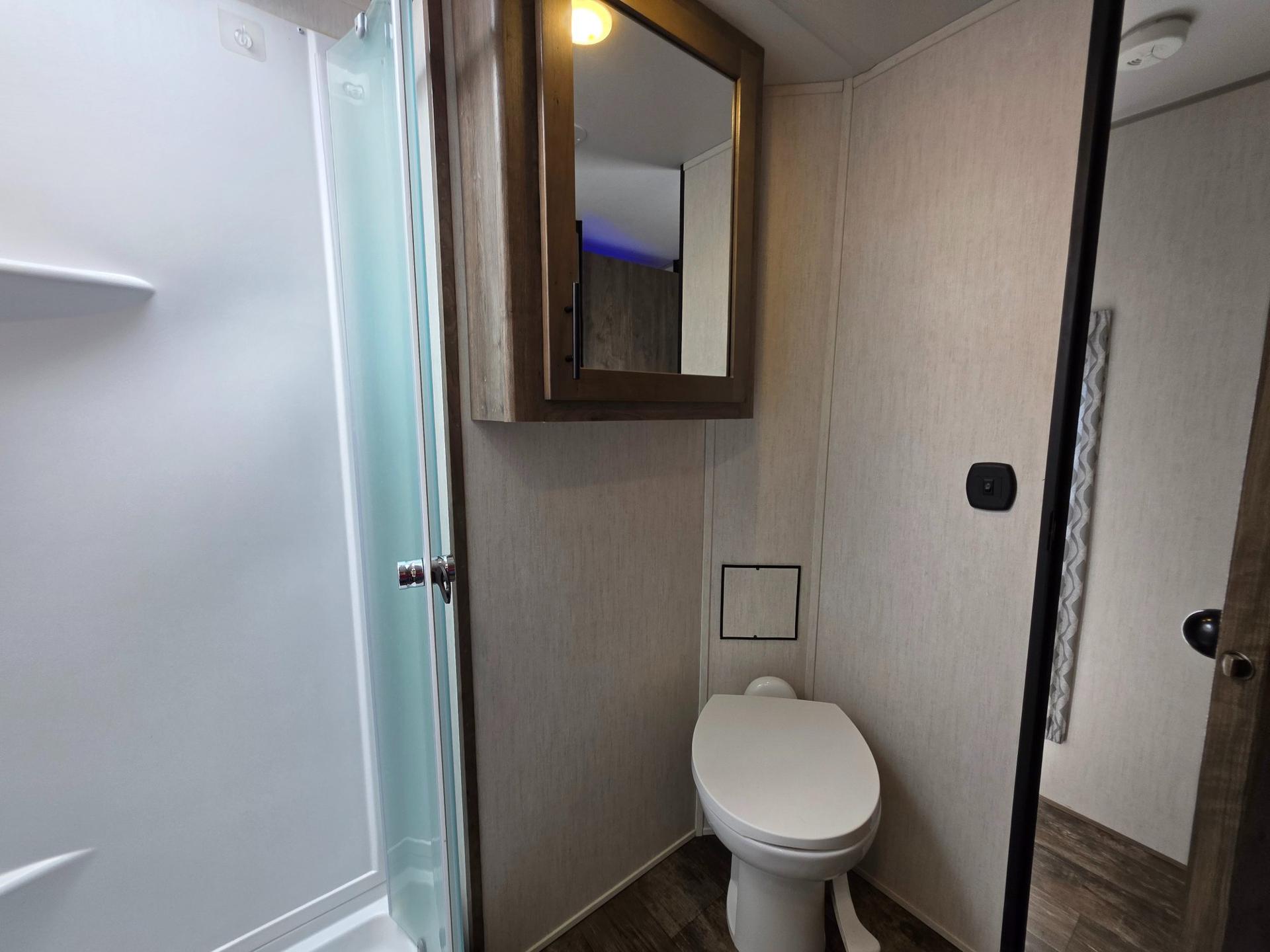 2022 Forest River 2022 Forest River Cherokee Wolf Pack - thumbnail 46