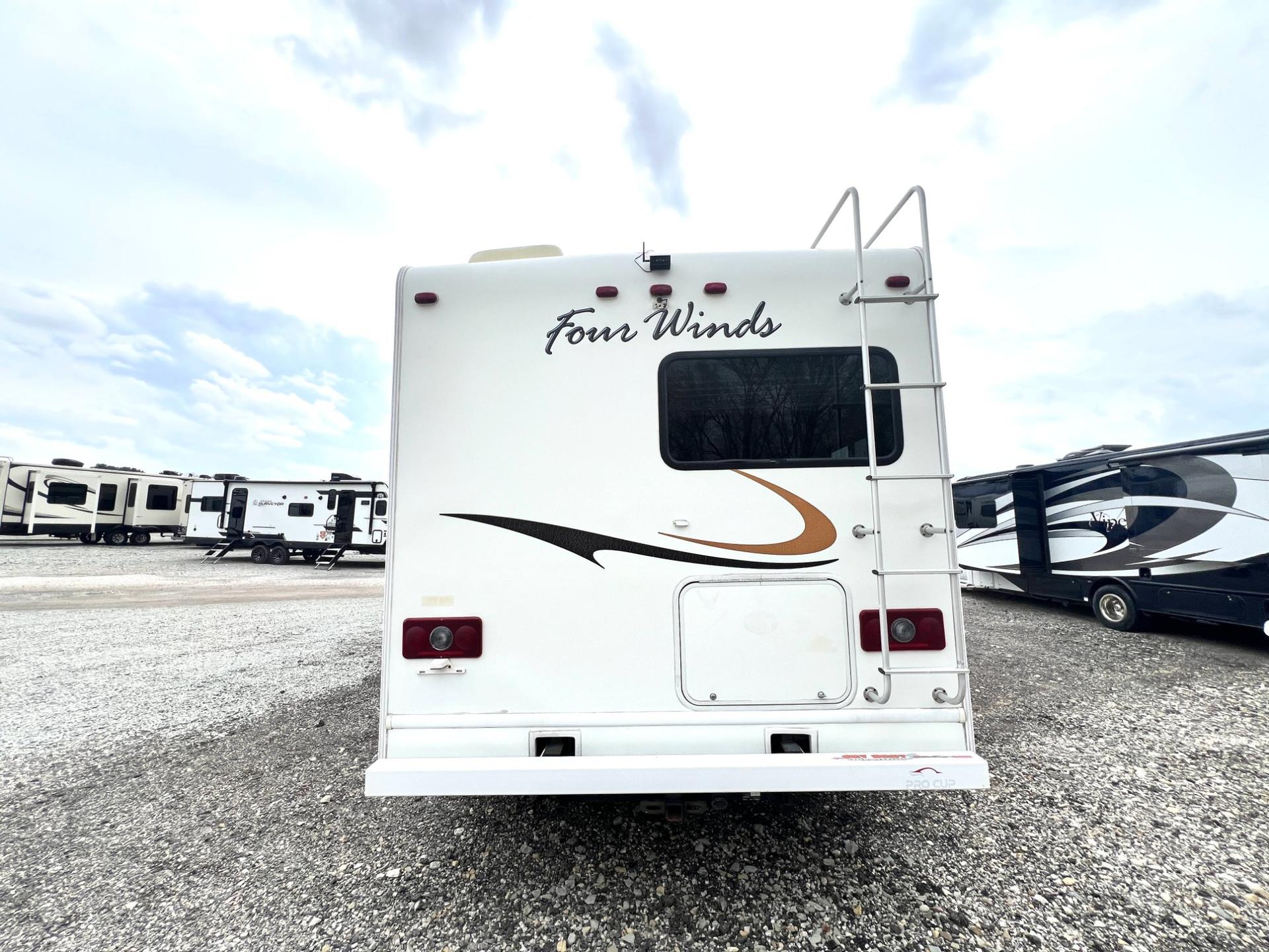 2012 Thor Motor Coach 2012 Thor Motor Coach Four Winds - thumbnail 5