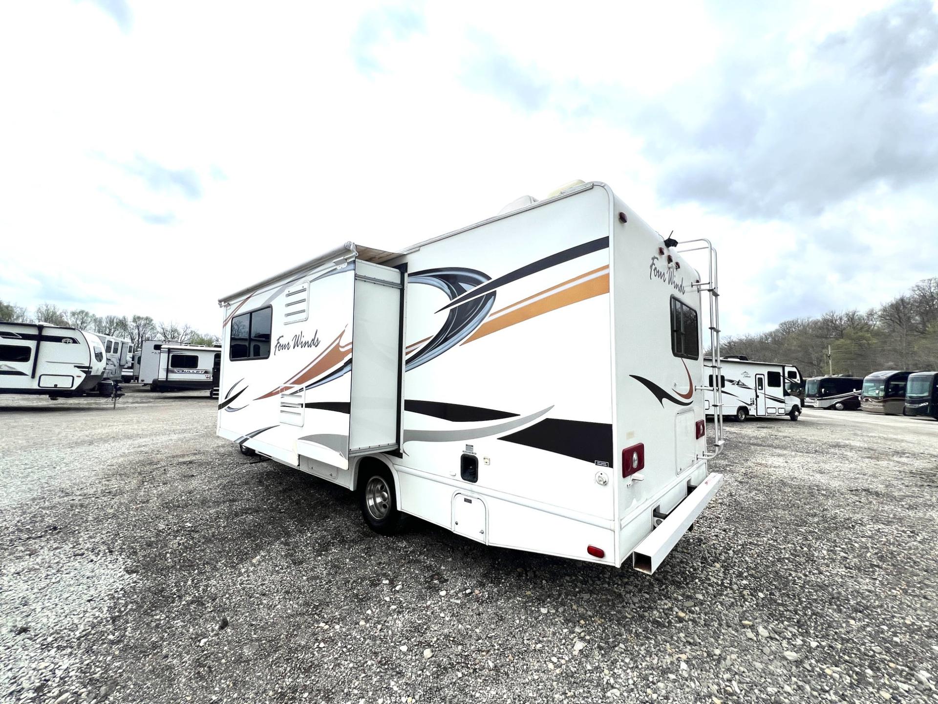 2012 Thor Motor Coach 2012 Thor Motor Coach Four Winds - thumbnail 4