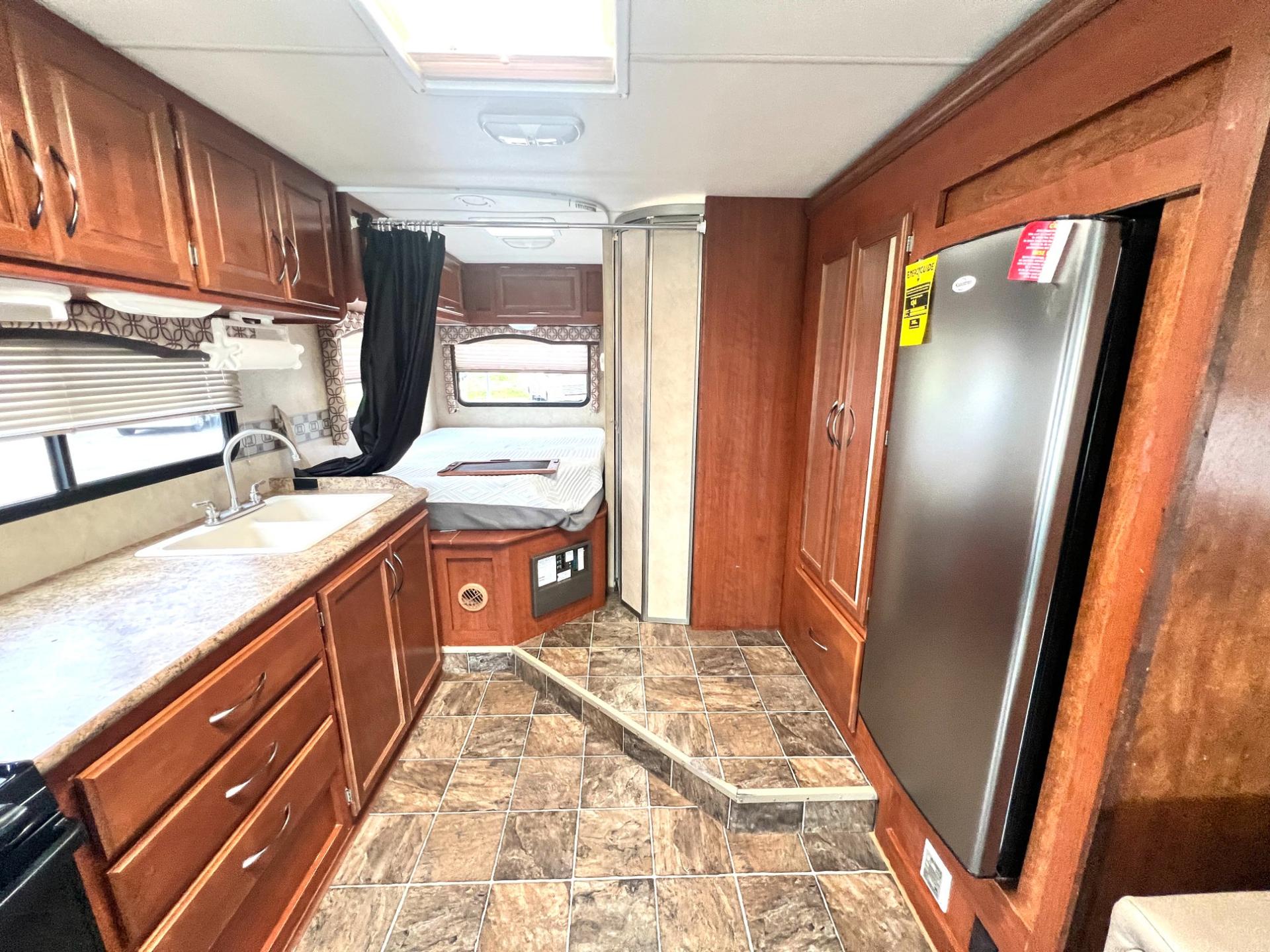 2012 Thor Motor Coach 2012 Thor Motor Coach Four Winds - thumbnail 21