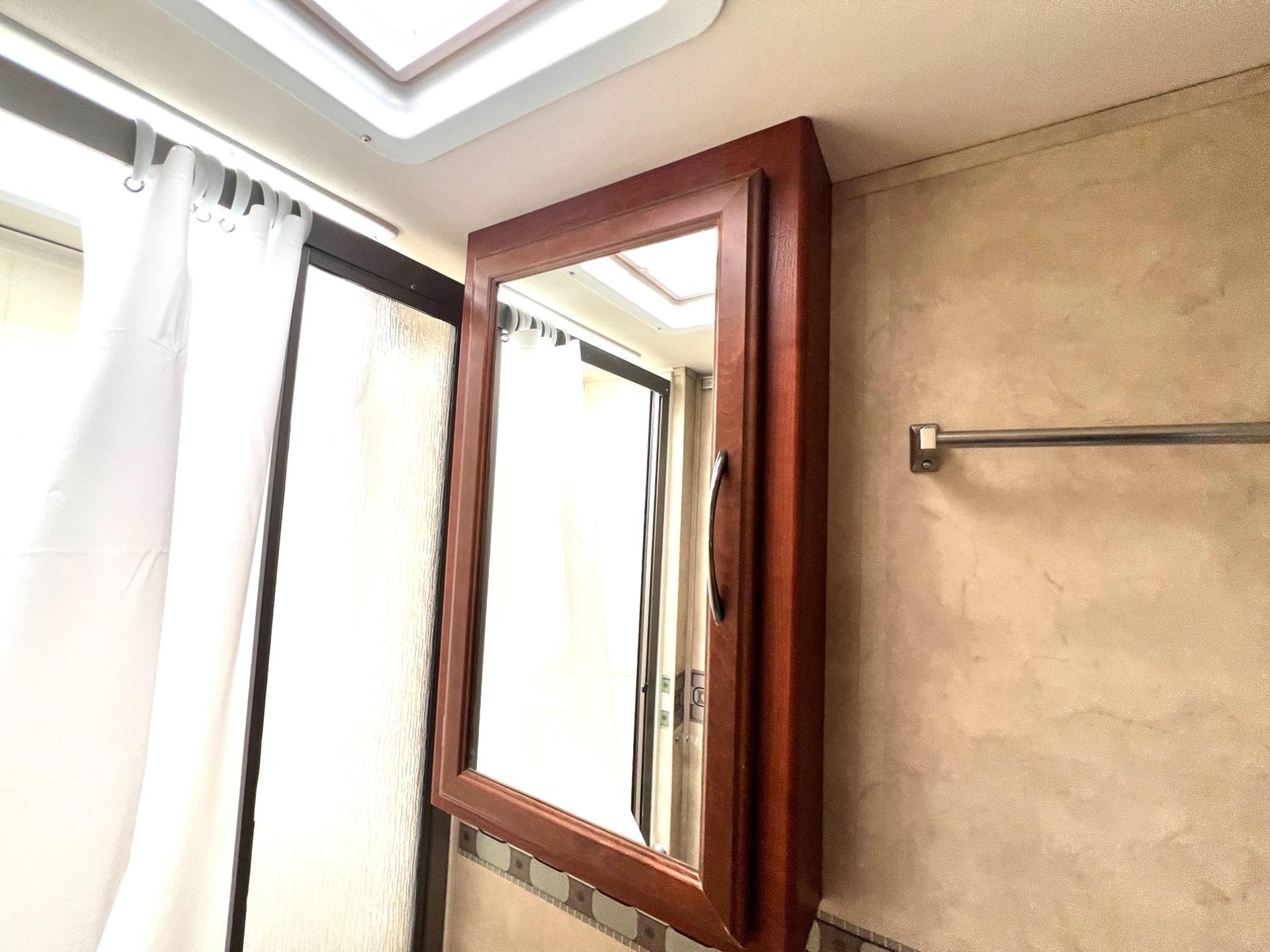 2012 Thor Motor Coach 2012 Thor Motor Coach Four Winds - thumbnail 31