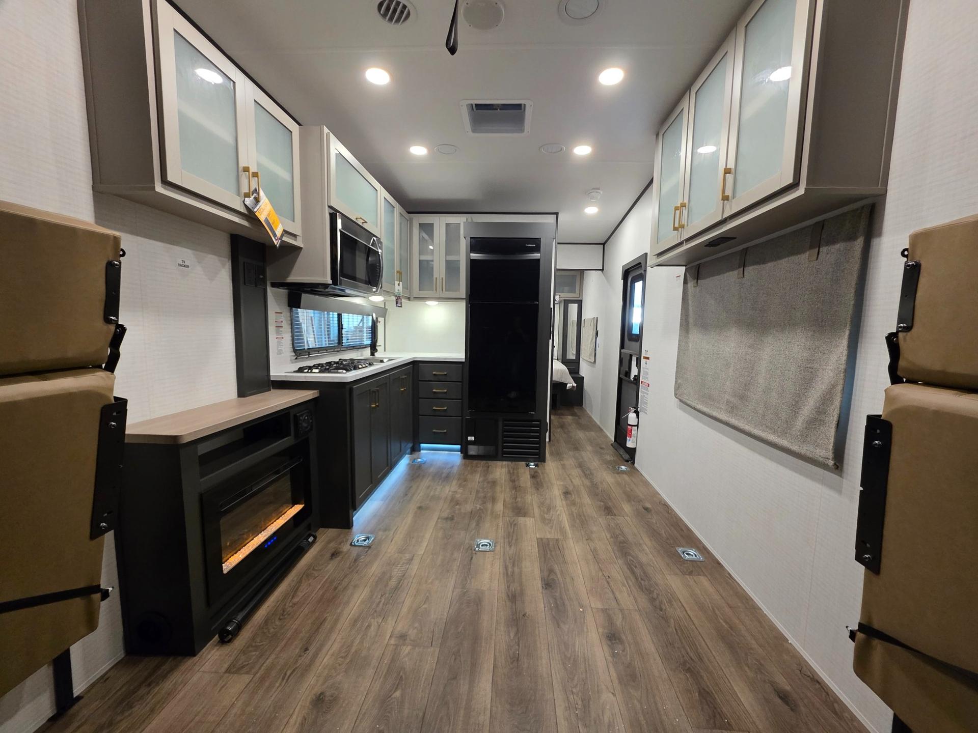 2026 Forest River 2026 Forest River XLR Boost - thumbnail 5