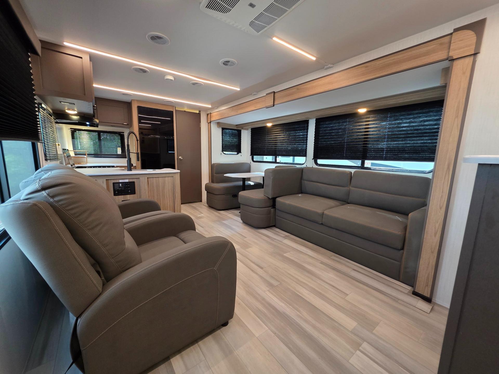 2025 Cruiser 2025 Cruiser Avenir - thumbnail 13