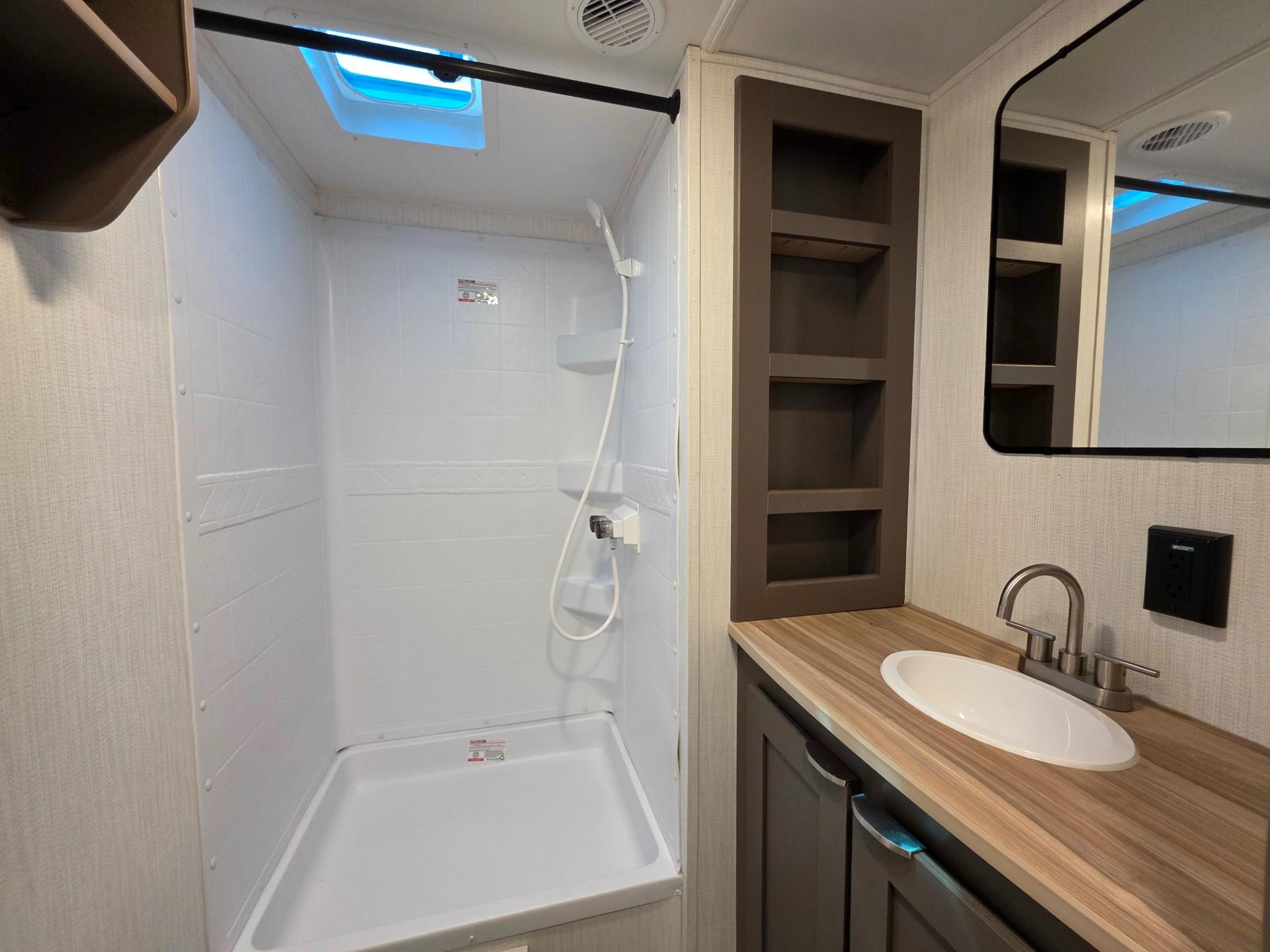 2025 Cruiser 2025 Cruiser Avenir - thumbnail 32