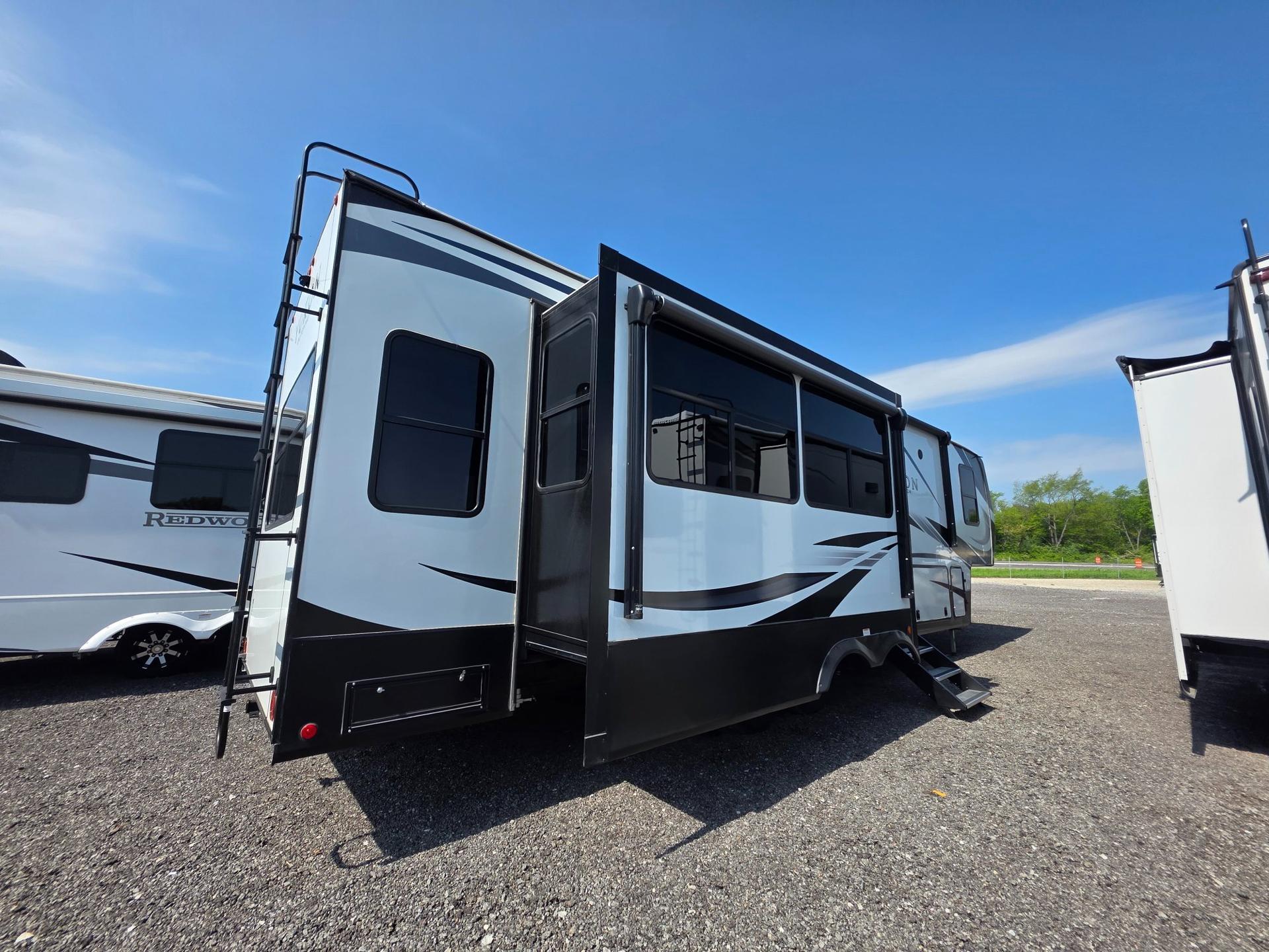 2022 Dutchmen 2022 Dutchmen Yukon - thumbnail 5