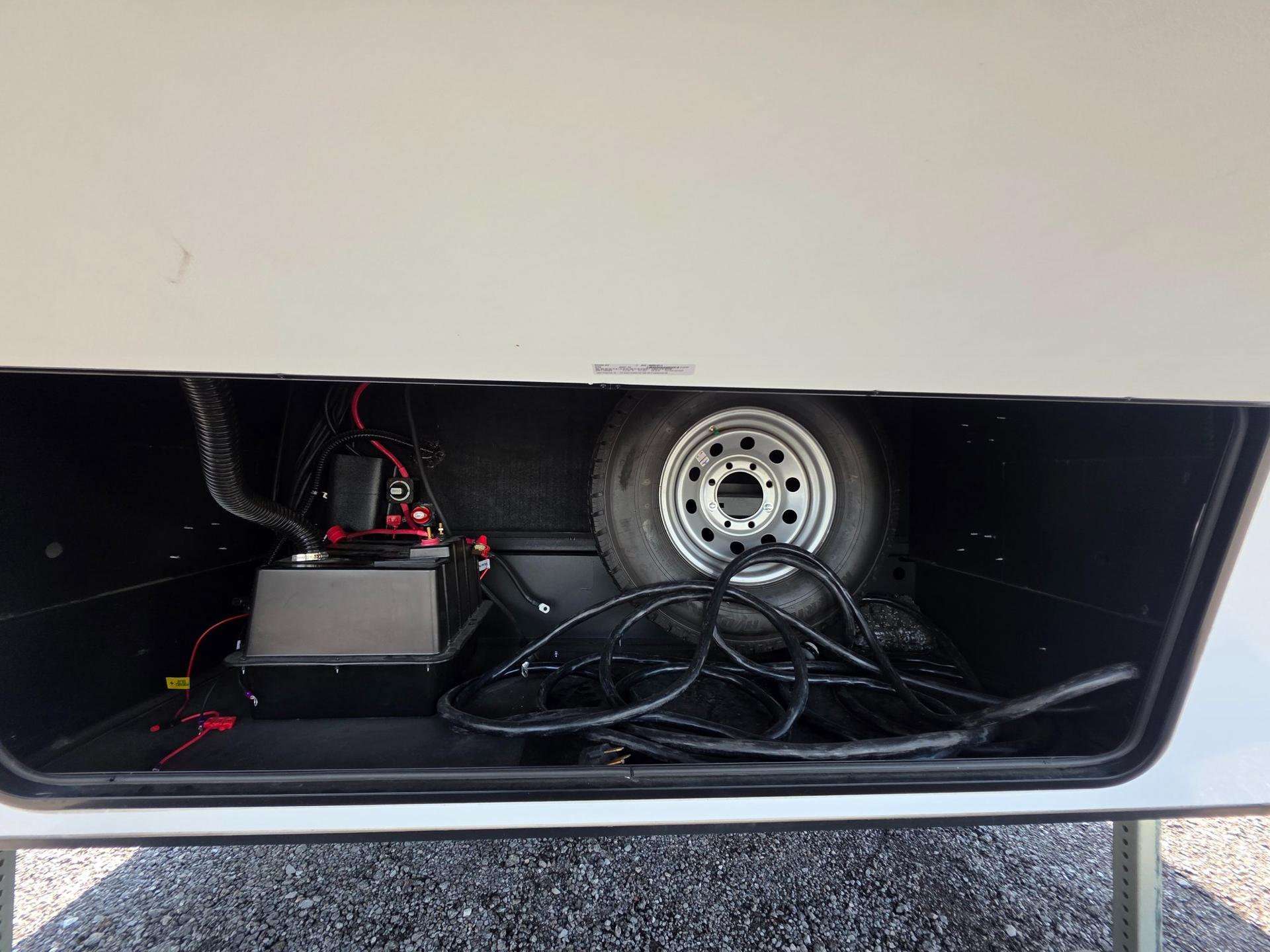 2022 Dutchmen 2022 Dutchmen Yukon - thumbnail 6