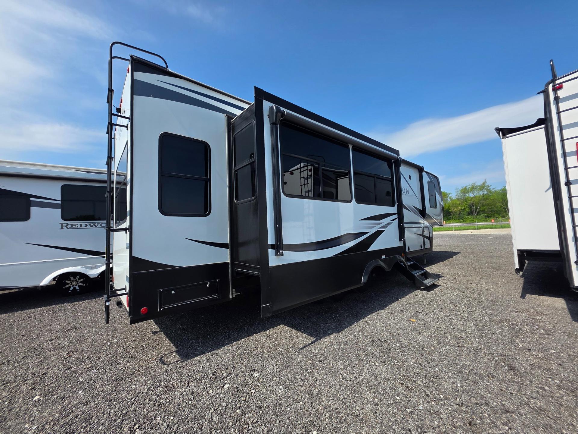 2022 Dutchmen 2022 Dutchmen Yukon - thumbnail 11