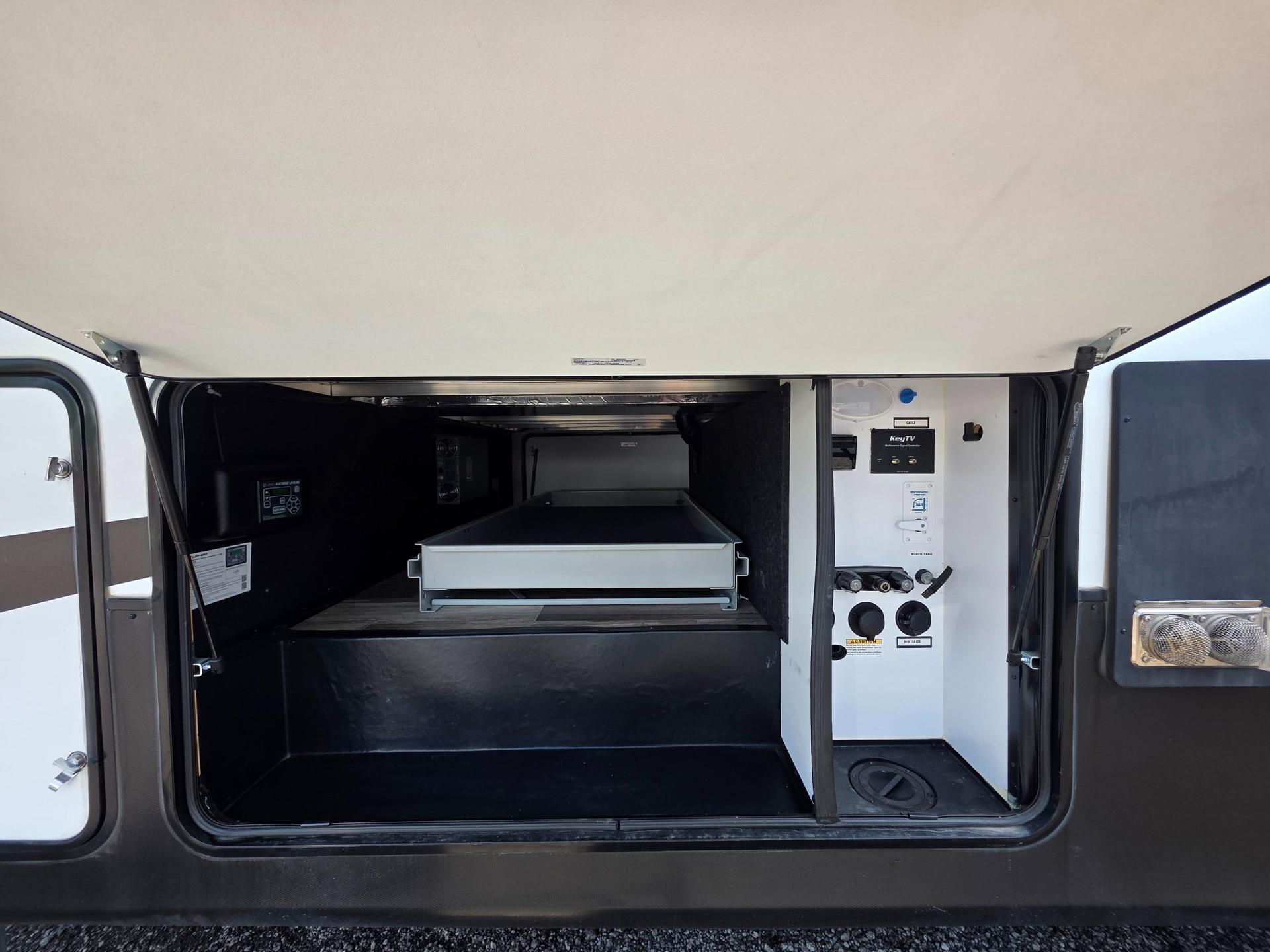 2022 Dutchmen 2022 Dutchmen Yukon - thumbnail 14