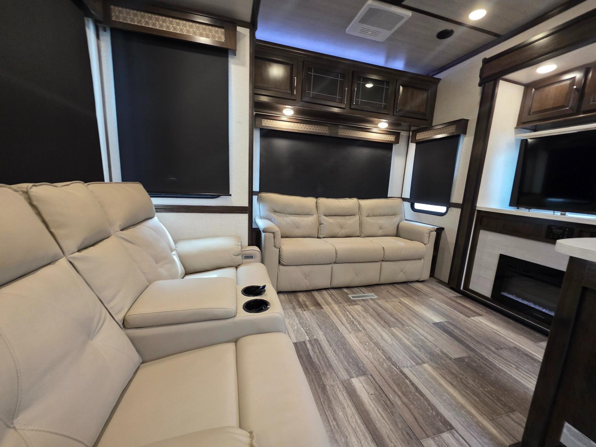 2022 Dutchmen 2022 Dutchmen Yukon - thumbnail 21