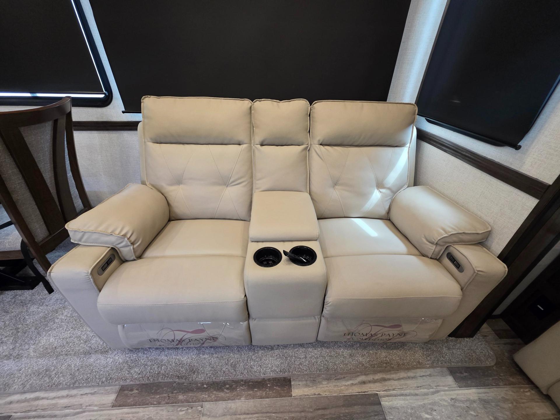 2022 Dutchmen 2022 Dutchmen Yukon - thumbnail 22