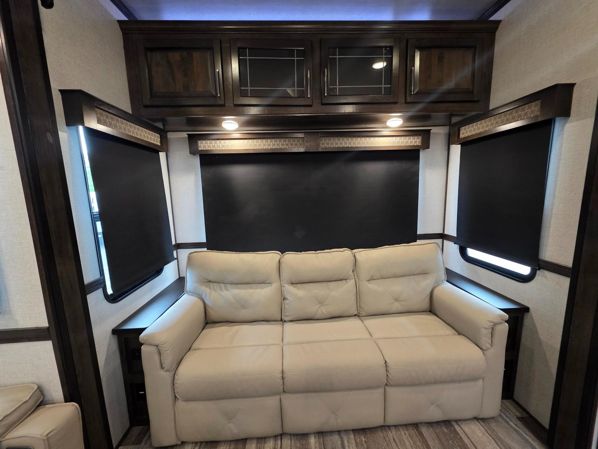 2022 Dutchmen 2022 Dutchmen Yukon - thumbnail 24