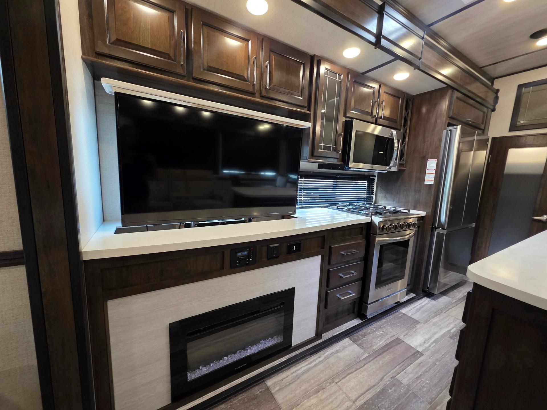 2022 Dutchmen 2022 Dutchmen Yukon - thumbnail 25