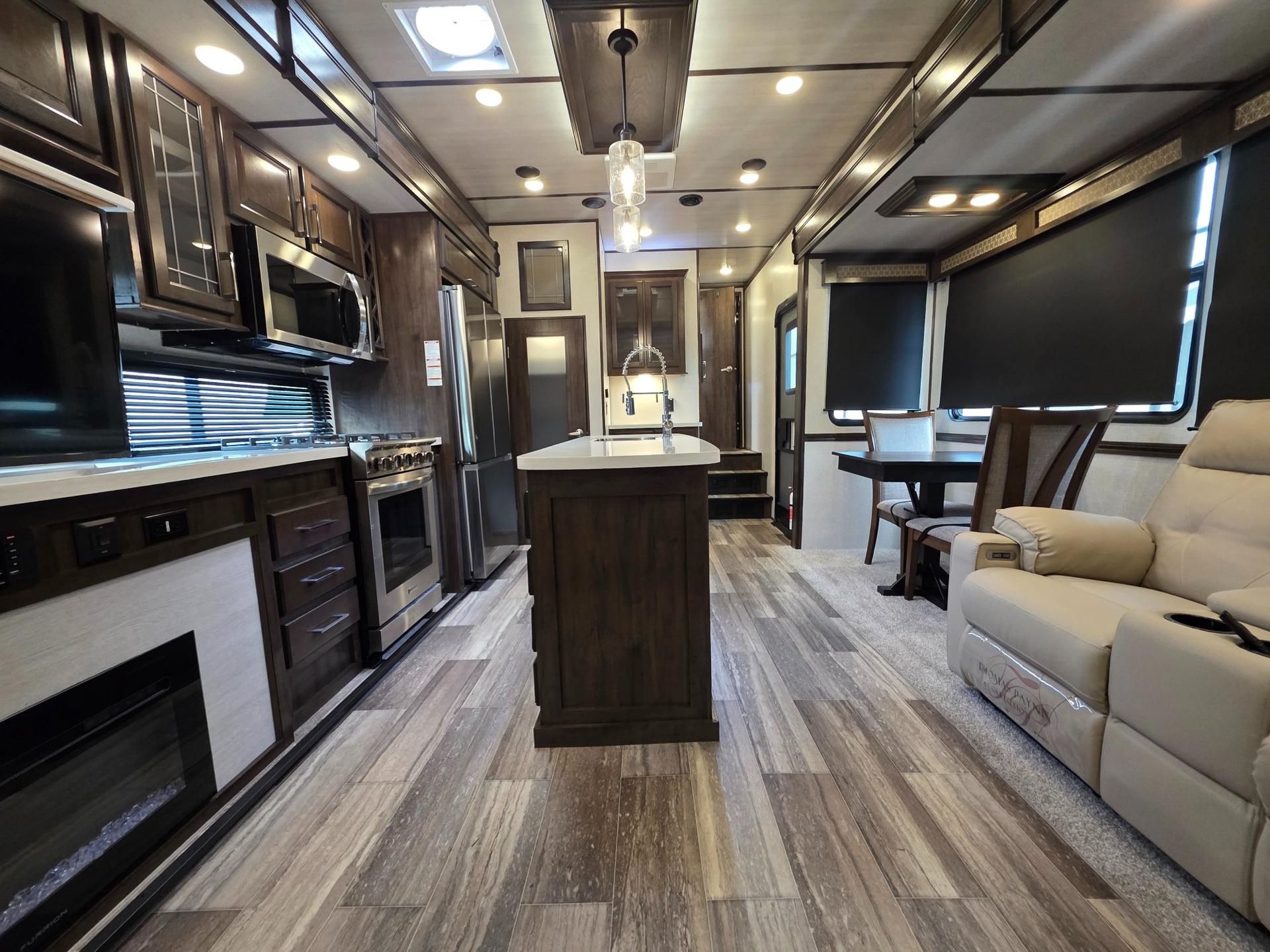 2022 Dutchmen 2022 Dutchmen Yukon - thumbnail 26