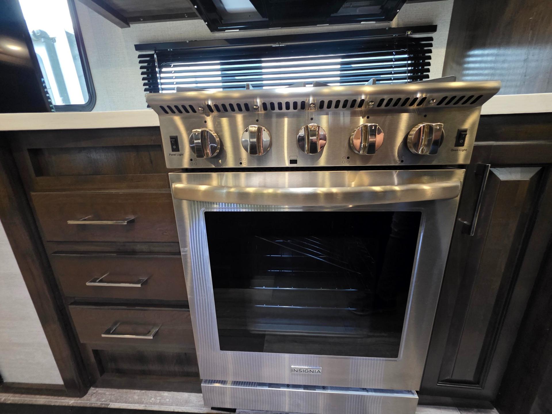 2022 Dutchmen 2022 Dutchmen Yukon - thumbnail 36