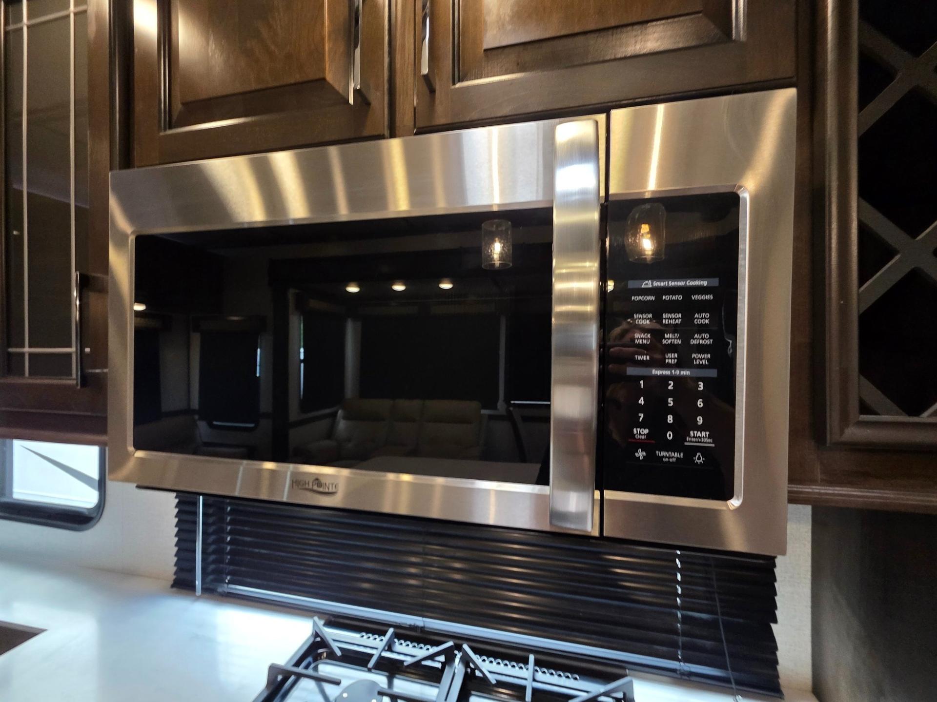 2022 Dutchmen 2022 Dutchmen Yukon - thumbnail 38