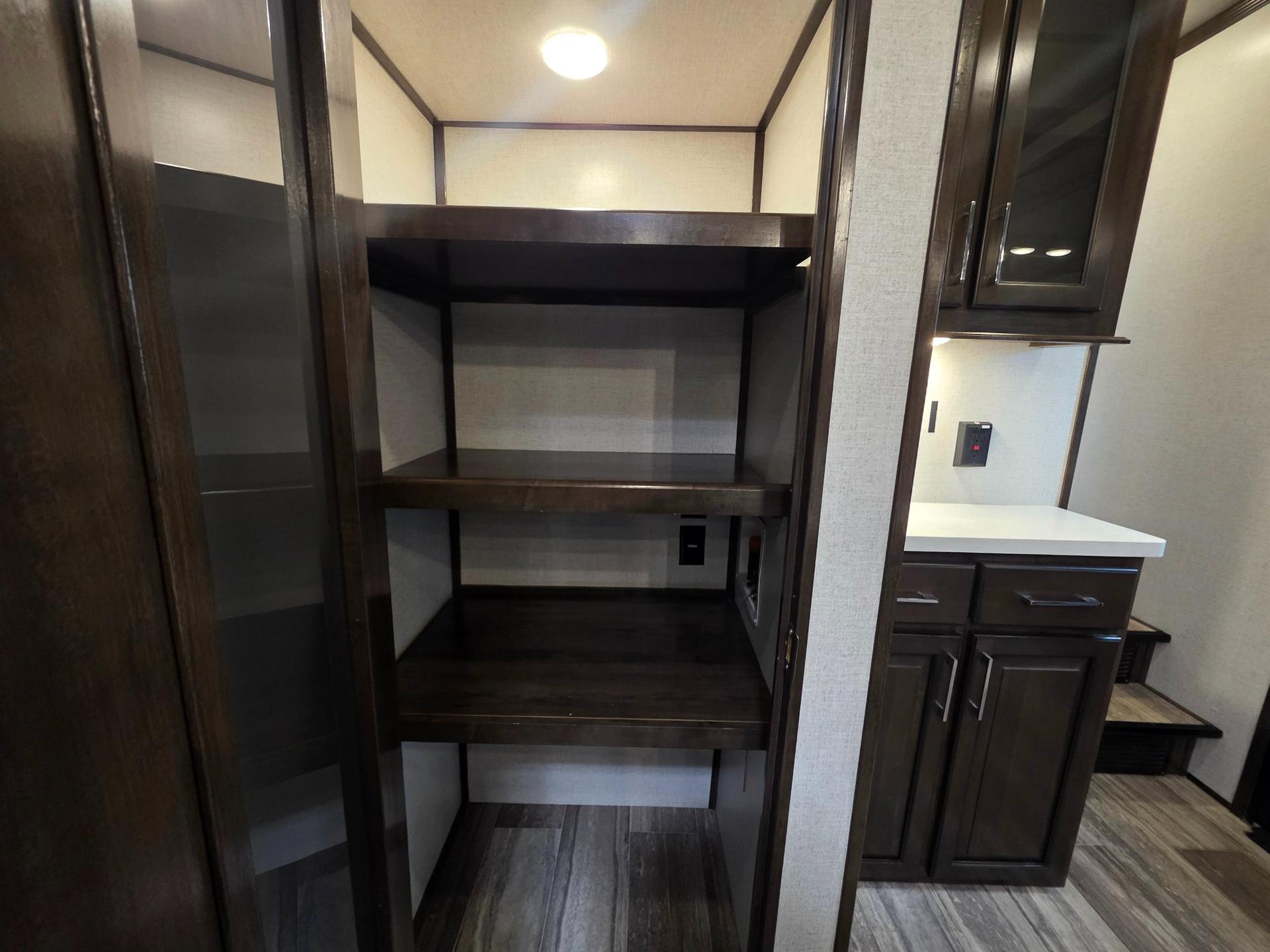 2022 Dutchmen 2022 Dutchmen Yukon - thumbnail 45