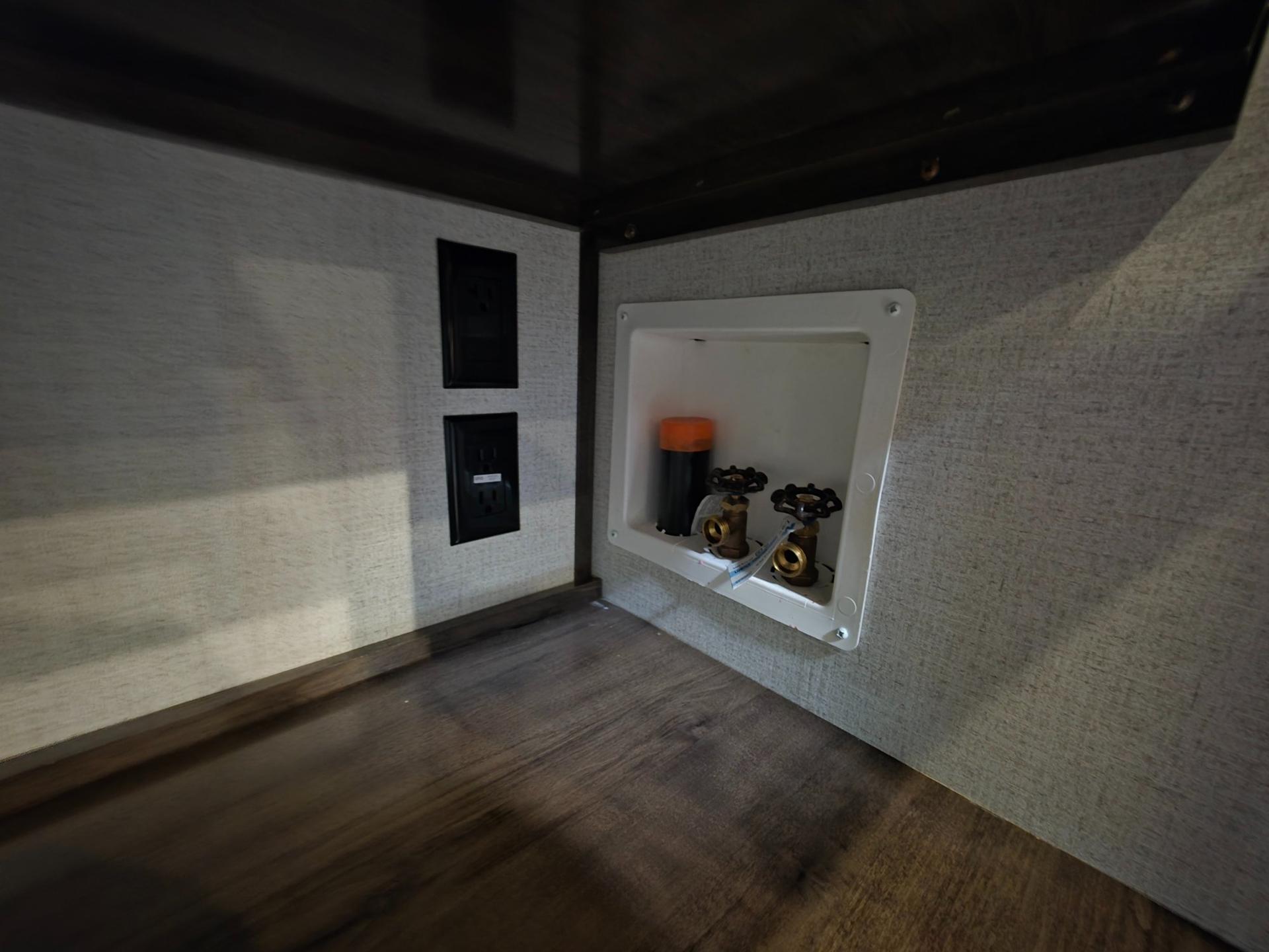 2022 Dutchmen 2022 Dutchmen Yukon - thumbnail 46