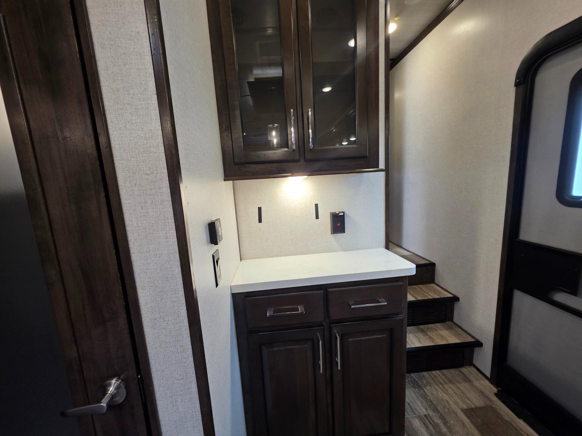 2022 Dutchmen 2022 Dutchmen Yukon - thumbnail 47