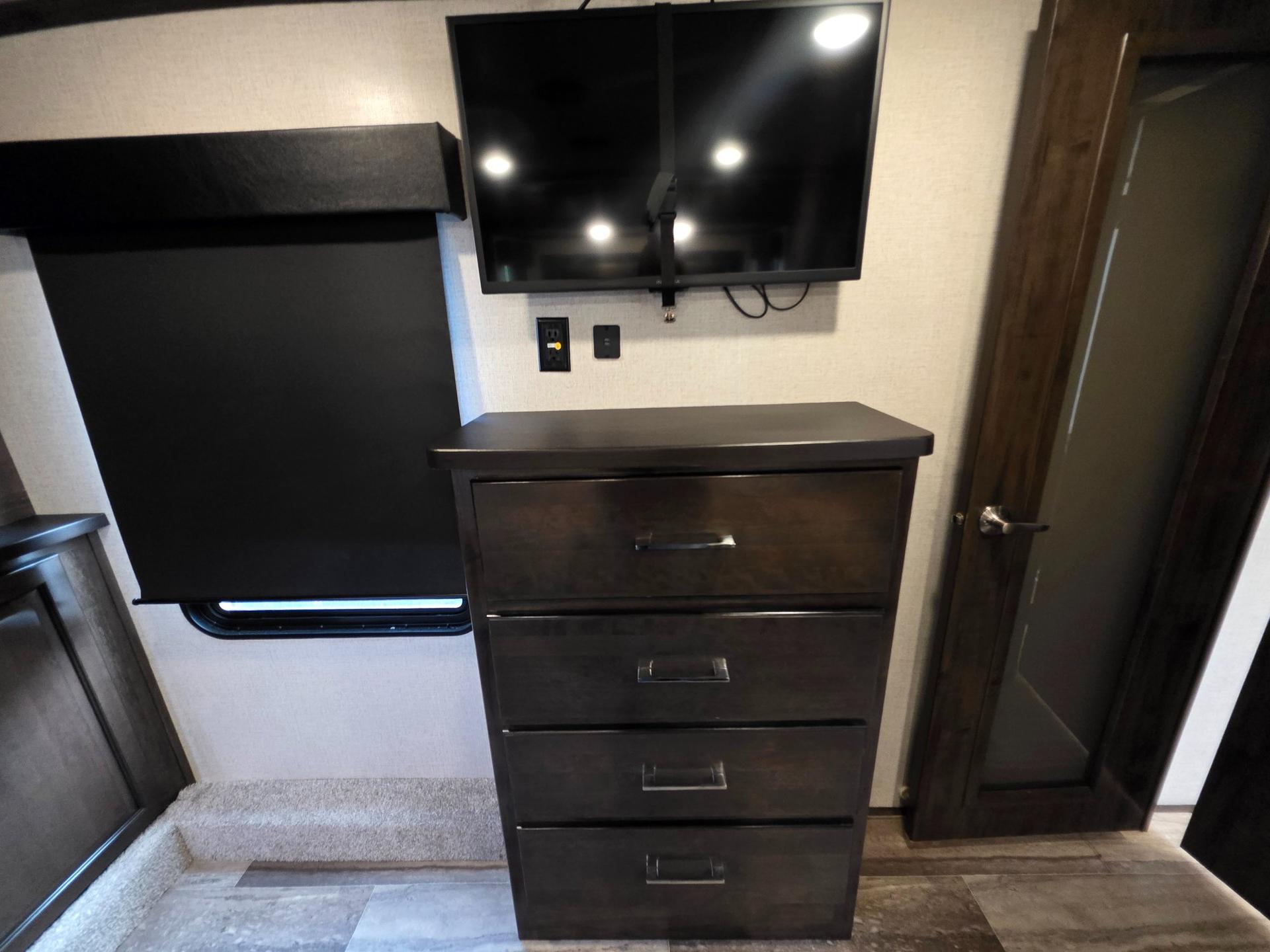 2022 Dutchmen 2022 Dutchmen Yukon - thumbnail 59