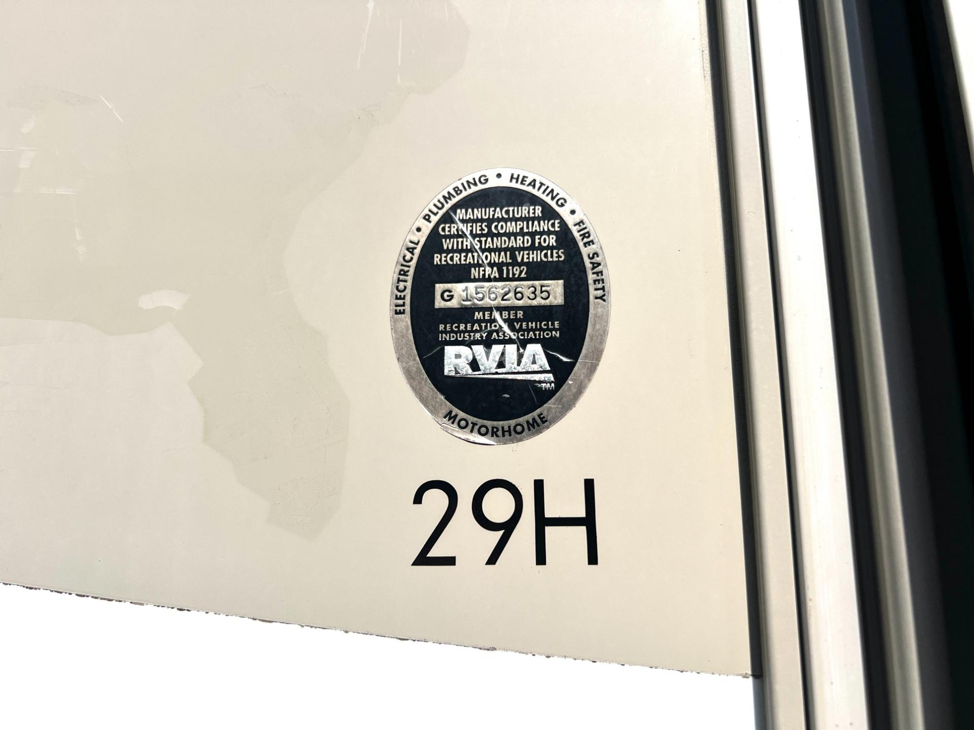 2016 Thor Motor Coach 2016 Thor Motor Coach Outlaw - thumbnail 8