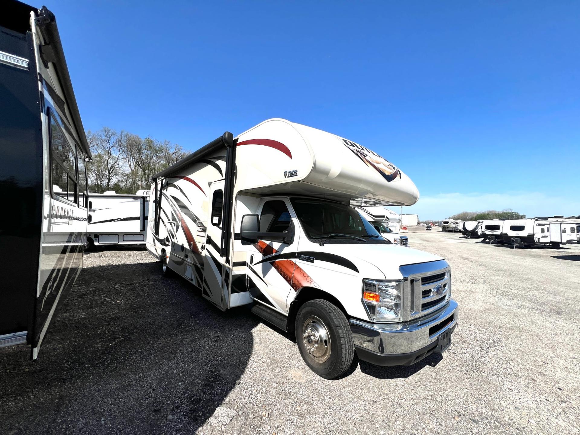 2016 Thor Motor Coach 2016 Thor Motor Coach Outlaw - thumbnail 2