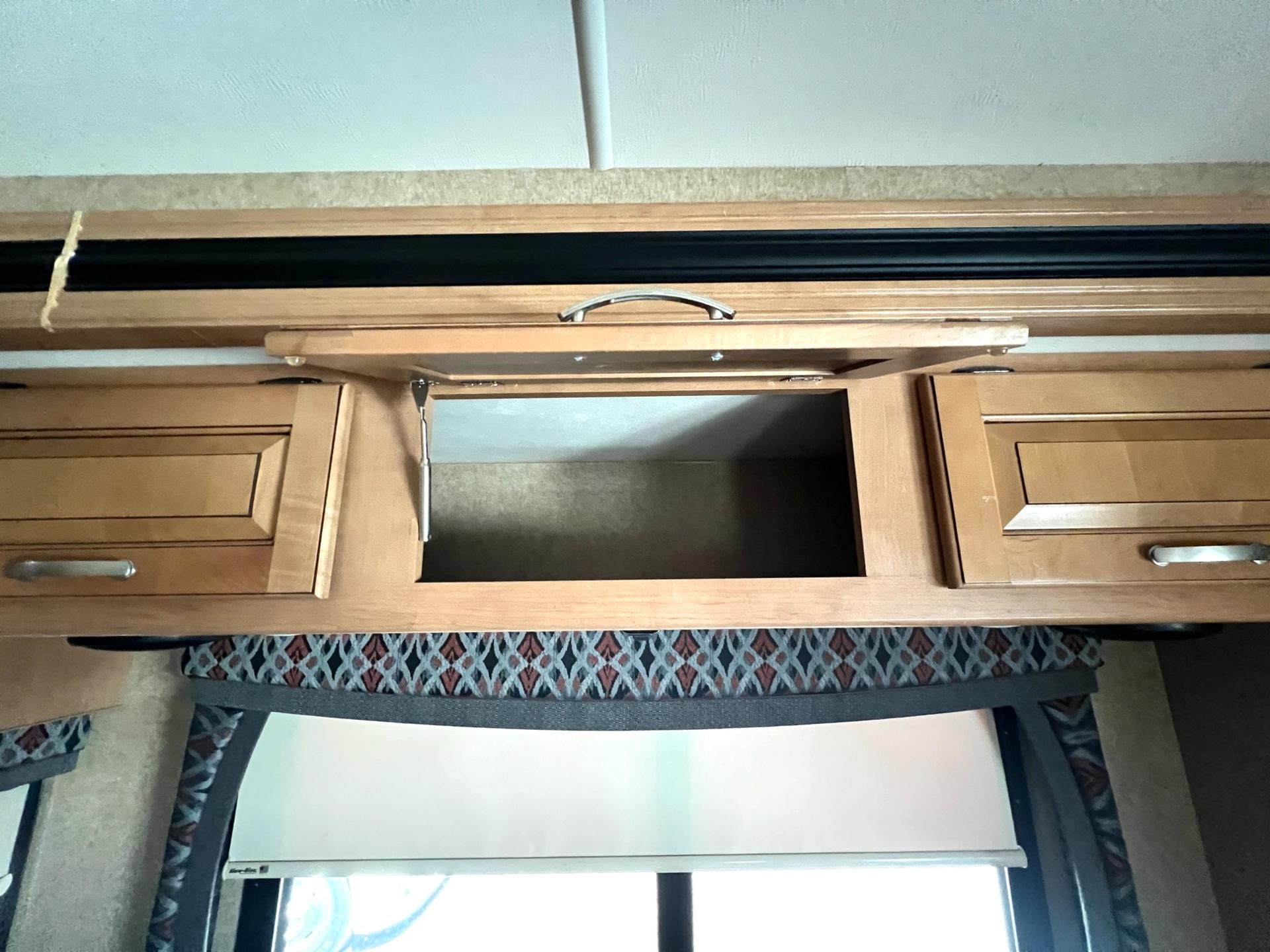 2016 Thor Motor Coach 2016 Thor Motor Coach Outlaw - thumbnail 22