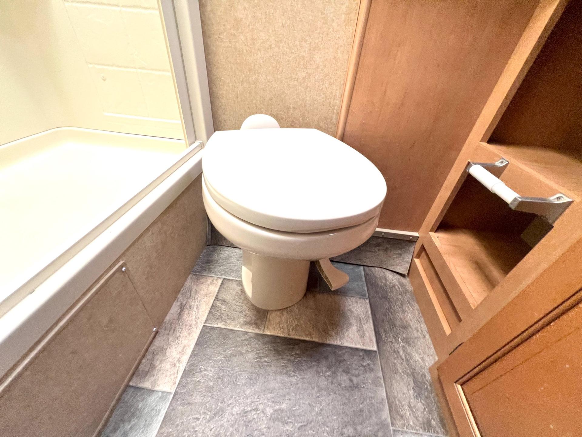 2016 Thor Motor Coach 2016 Thor Motor Coach Outlaw - thumbnail 31