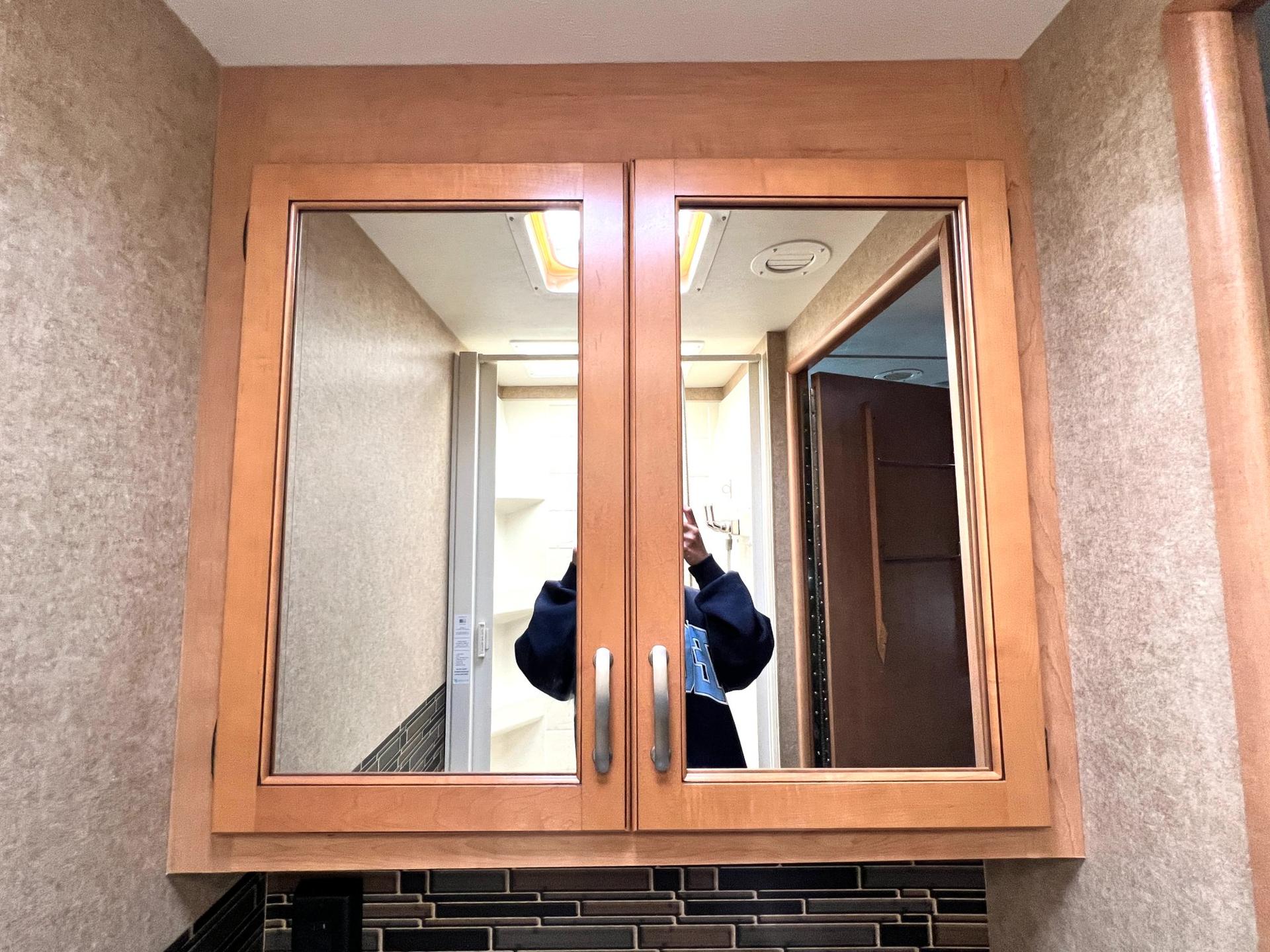 2016 Thor Motor Coach 2016 Thor Motor Coach Outlaw - thumbnail 32