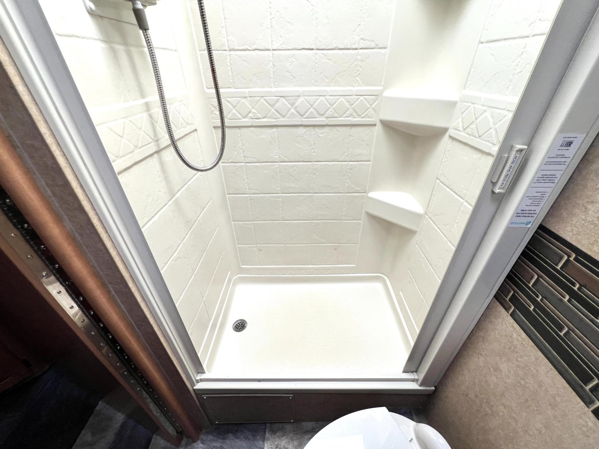 2016 Thor Motor Coach 2016 Thor Motor Coach Outlaw - thumbnail 38