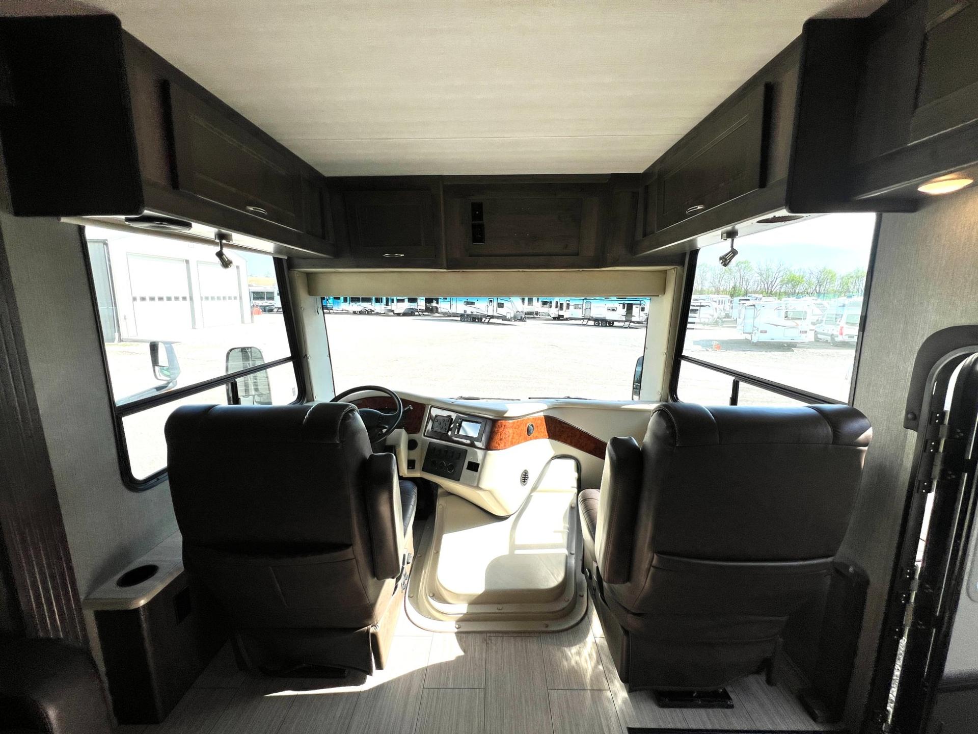 2020 NeXus RV 2020 NeXus RV Maybach - thumbnail 9