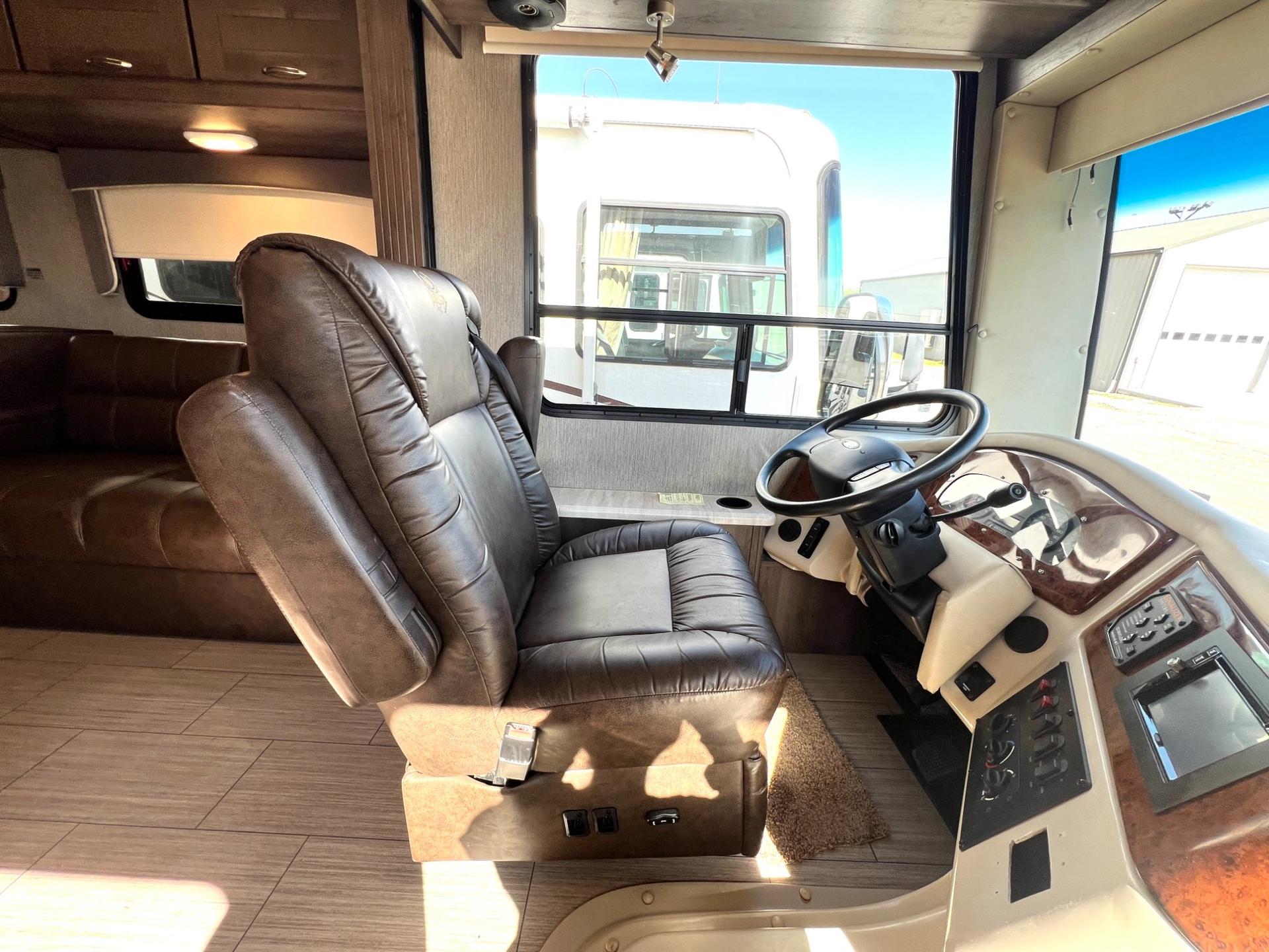 2020 NeXus RV 2020 NeXus RV Maybach - thumbnail 16