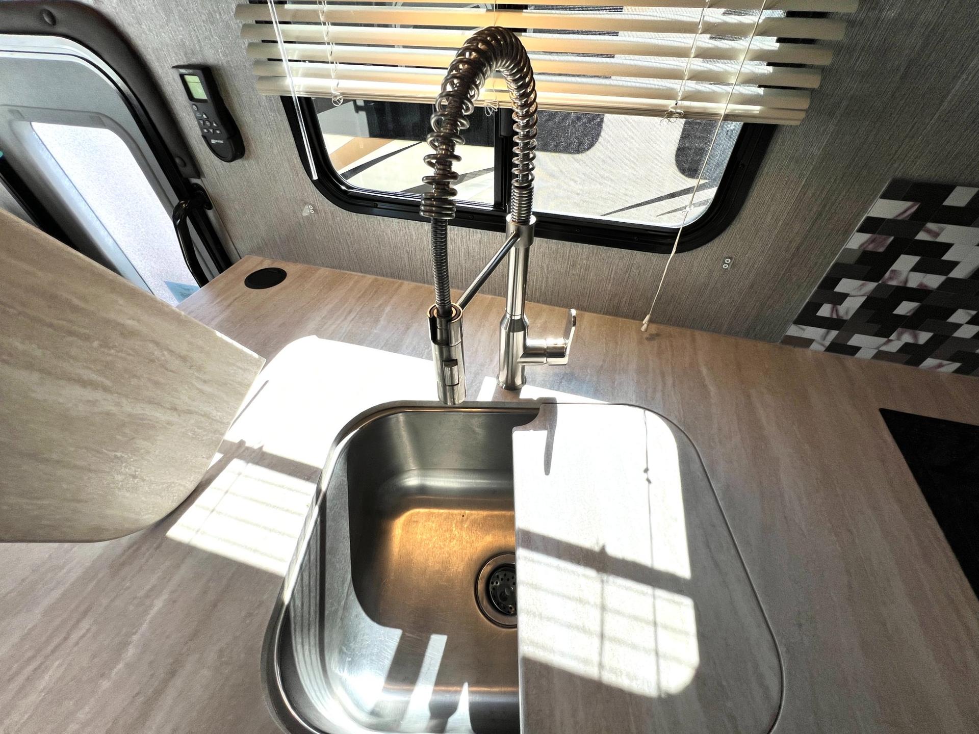 2020 NeXus RV 2020 NeXus RV Maybach - thumbnail 25