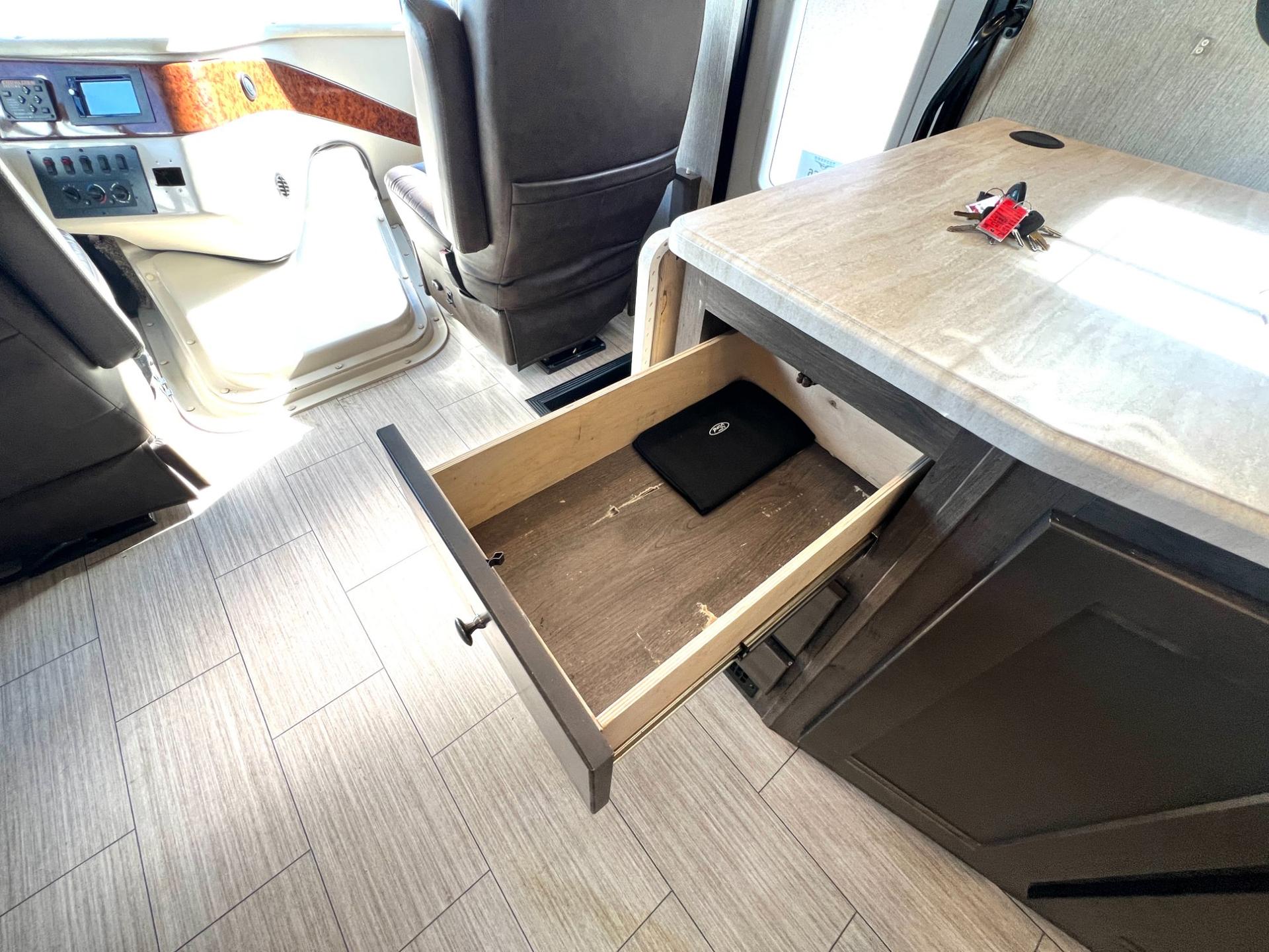 2020 NeXus RV 2020 NeXus RV Maybach - thumbnail 26